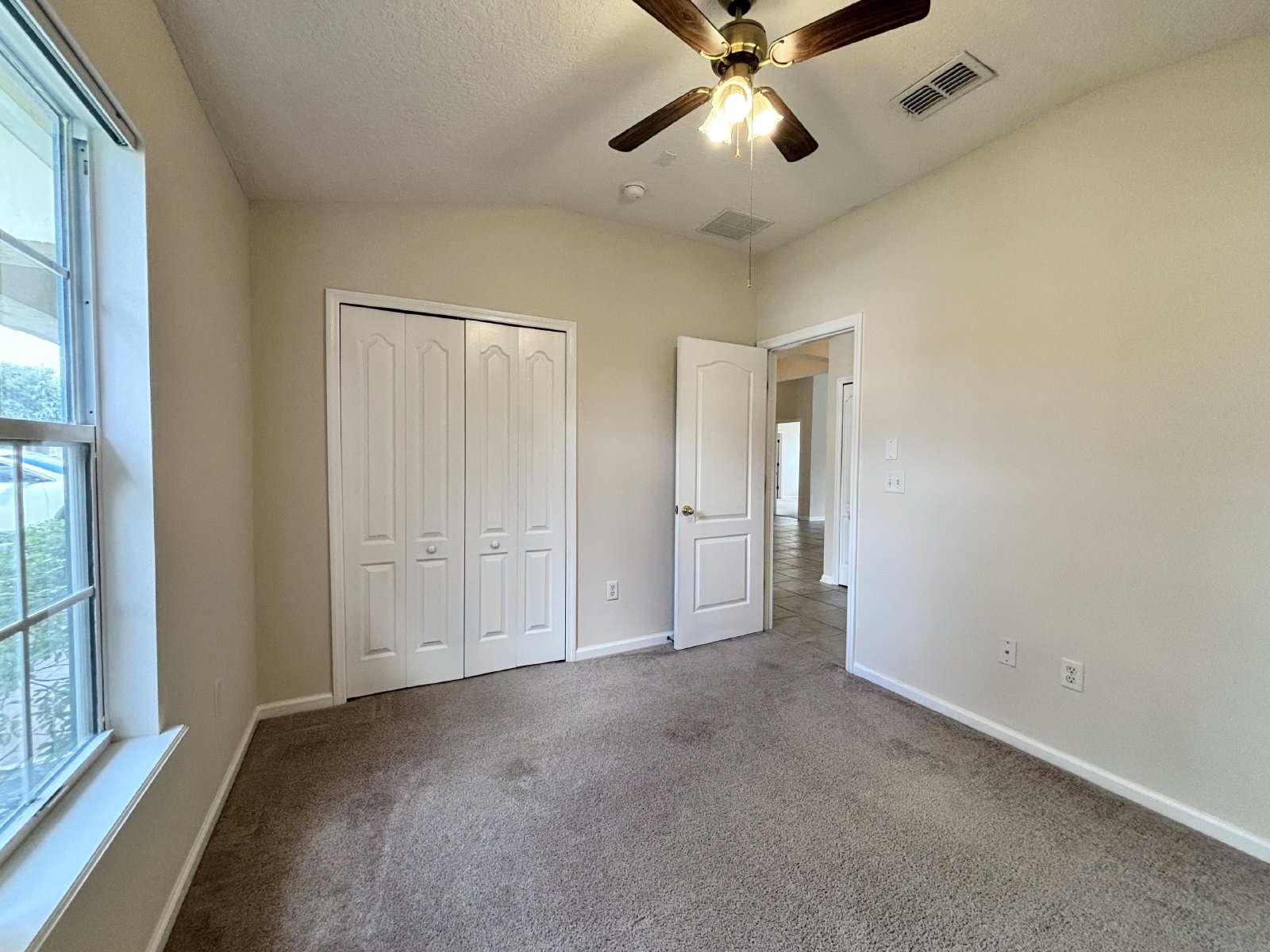 Charming, Well Kept in Wonderful Community! property image