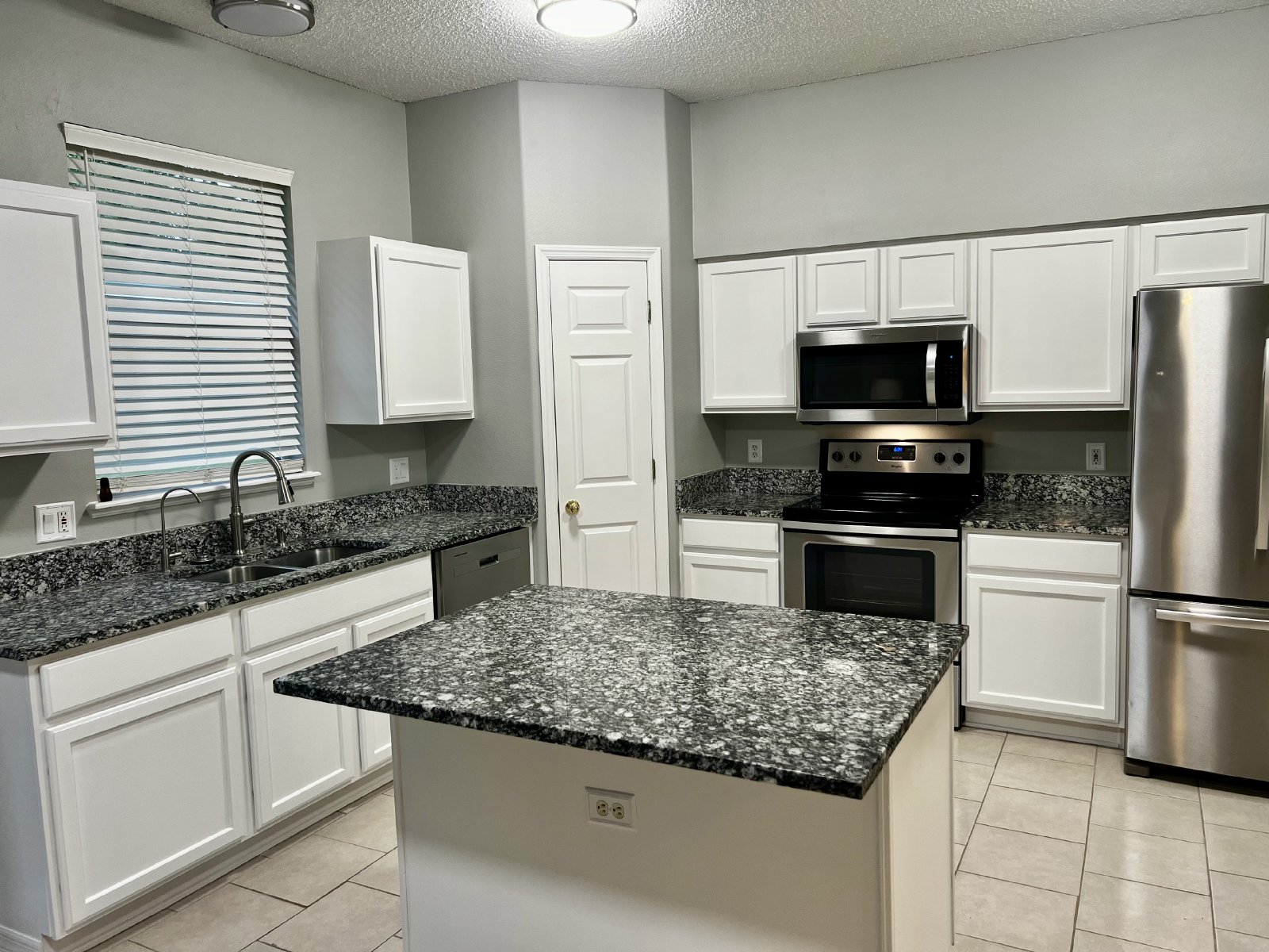 Spacious 4-Bedroom, 2.5-Bathroom Home – 2,300 Sq. Ft. property image