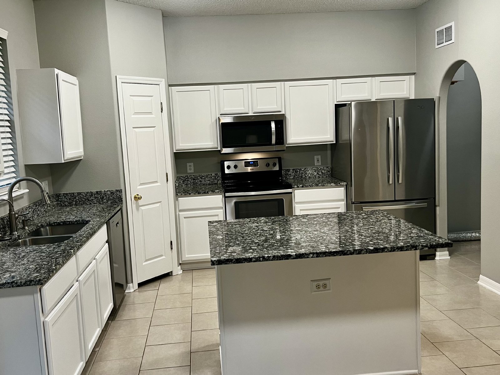 Spacious 4-Bedroom, 2.5-Bathroom Home – 2,300 Sq. Ft. property image