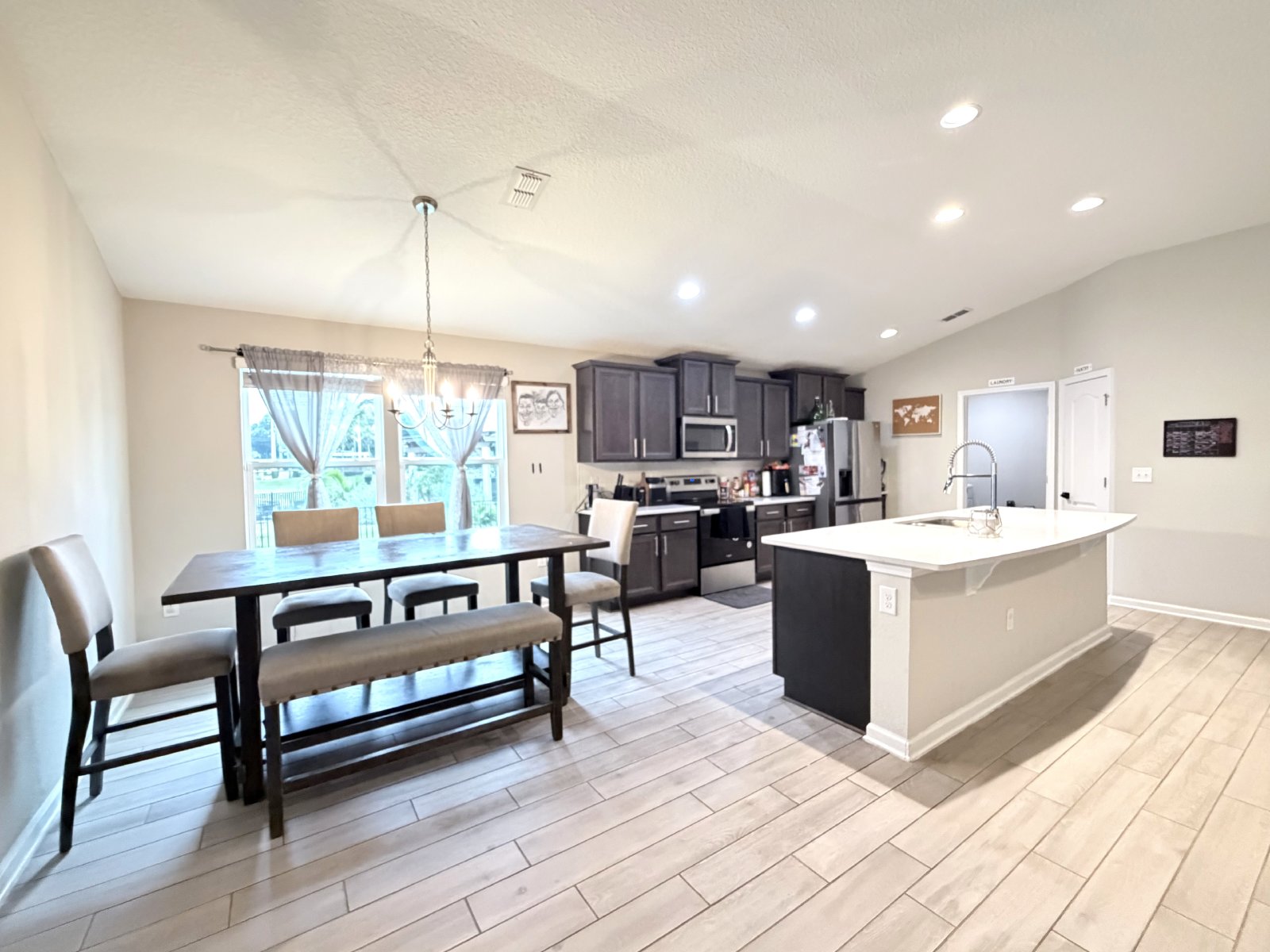 4 bedrooms, 3 bathrooms, and a 3-car garage, Fenced - water view property image