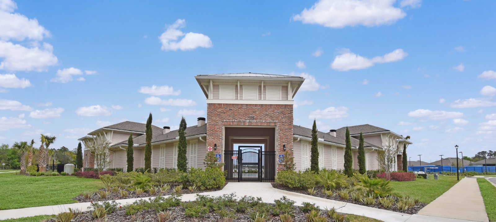 4 bedrooms, 3 bathrooms, and a 3-car garage, Fenced - water view property image