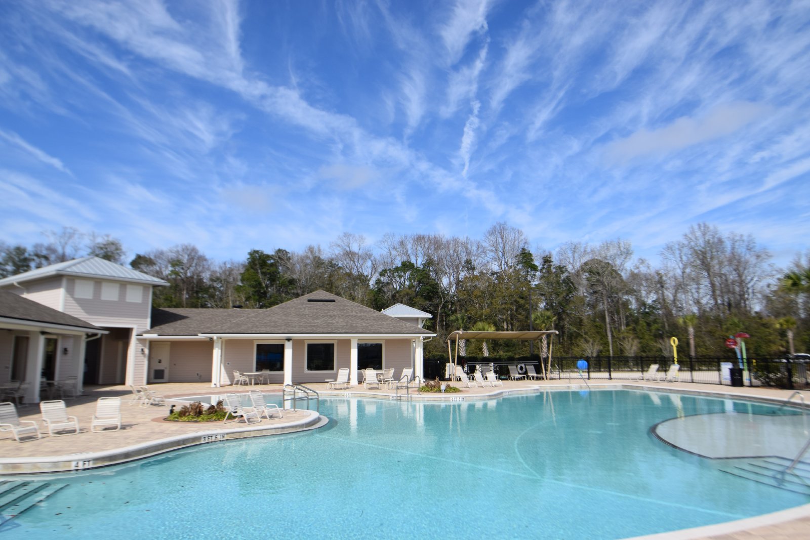 4 bedrooms, 3 bathrooms, and a 3-car garage, Fenced - water view property image