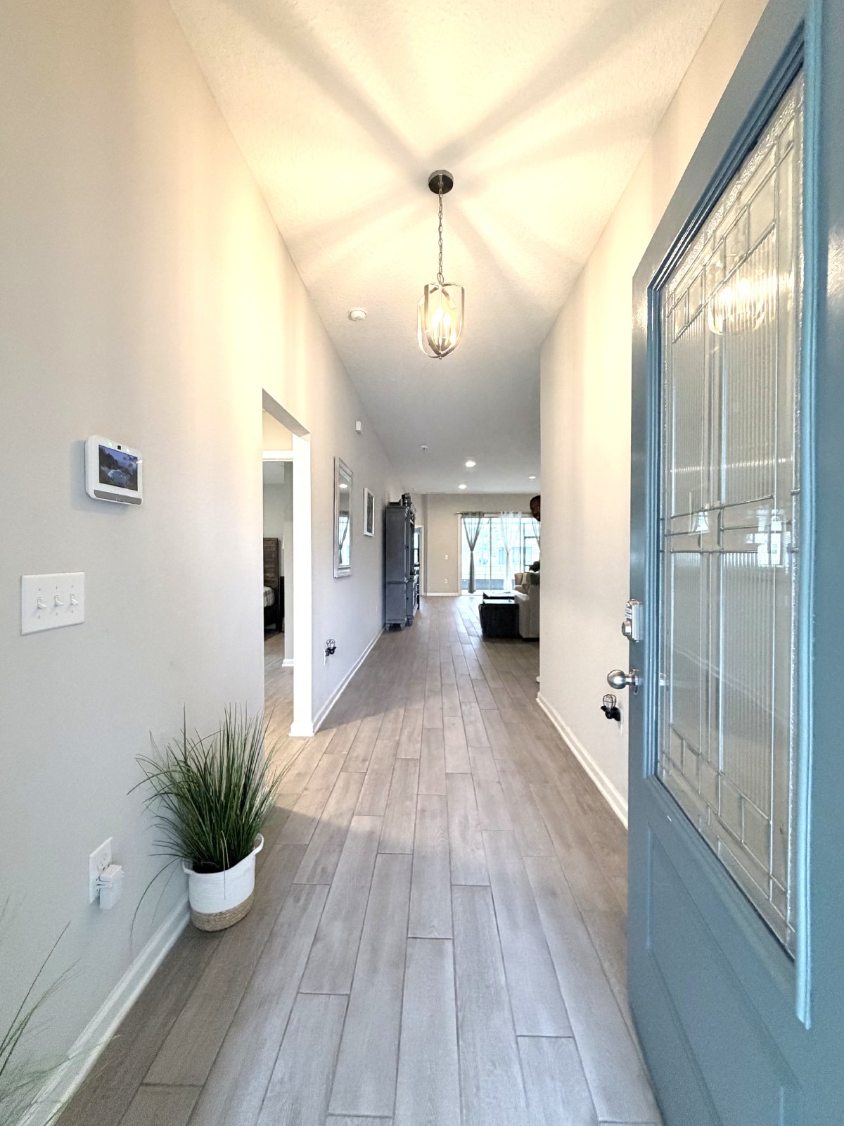 4 bedrooms, 3 bathrooms, and a 3-car garage, Fenced - water view property image