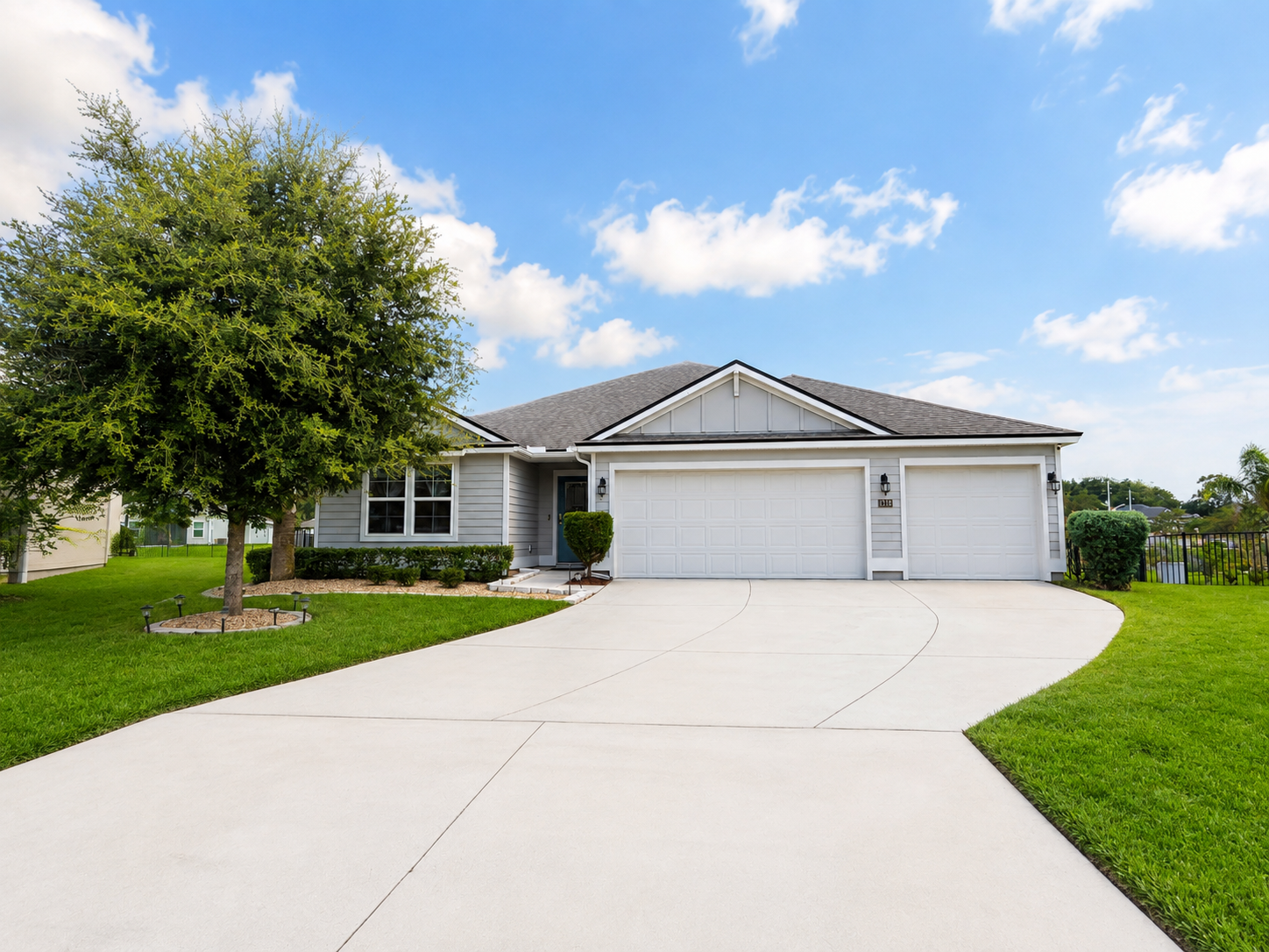 4 bedrooms, 3 bathrooms, and a 3-car garage, Fenced - water view property image