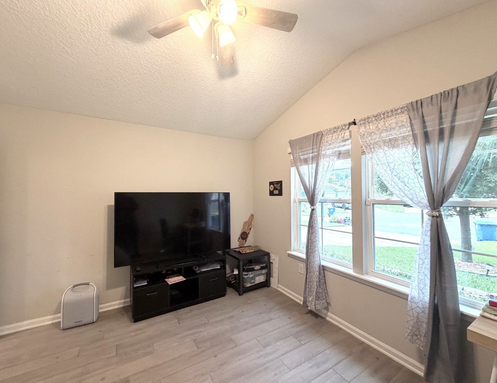 4 bedrooms, 3 bathrooms, and a 3-car garage, Fenced - water view property image