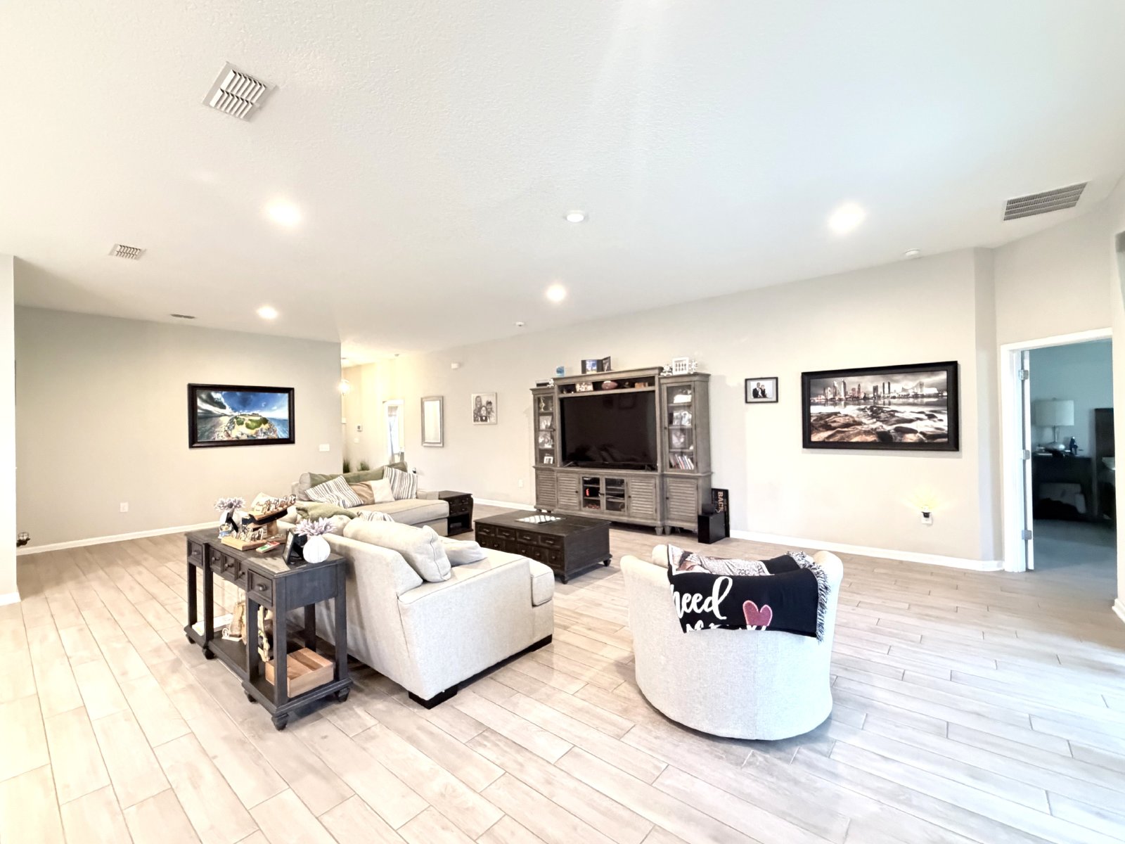 4 bedrooms, 3 bathrooms, and a 3-car garage, Fenced - water view property image