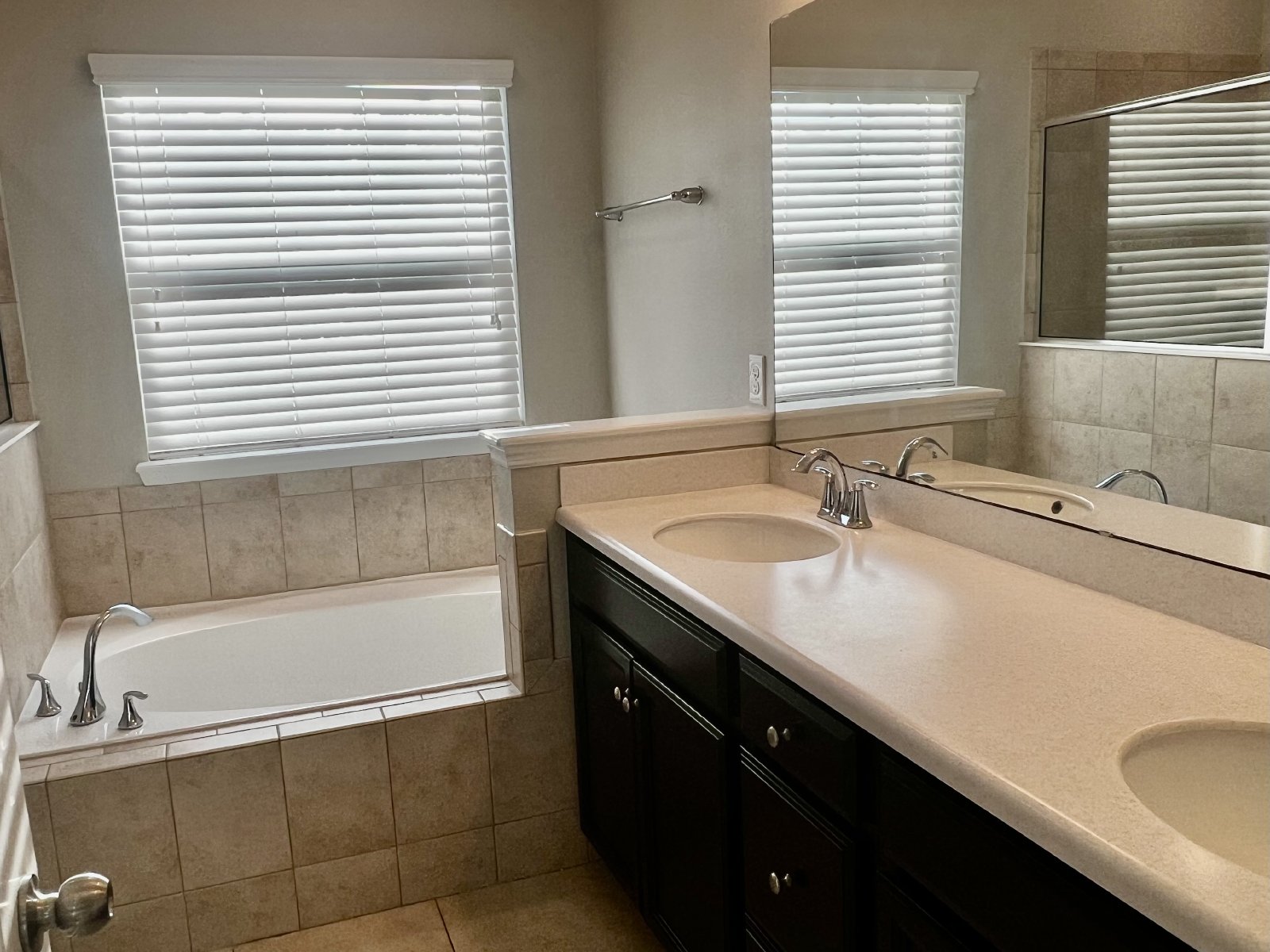 Large 4 bedrooms in Yellow Bluff Estates with bonus room property image
