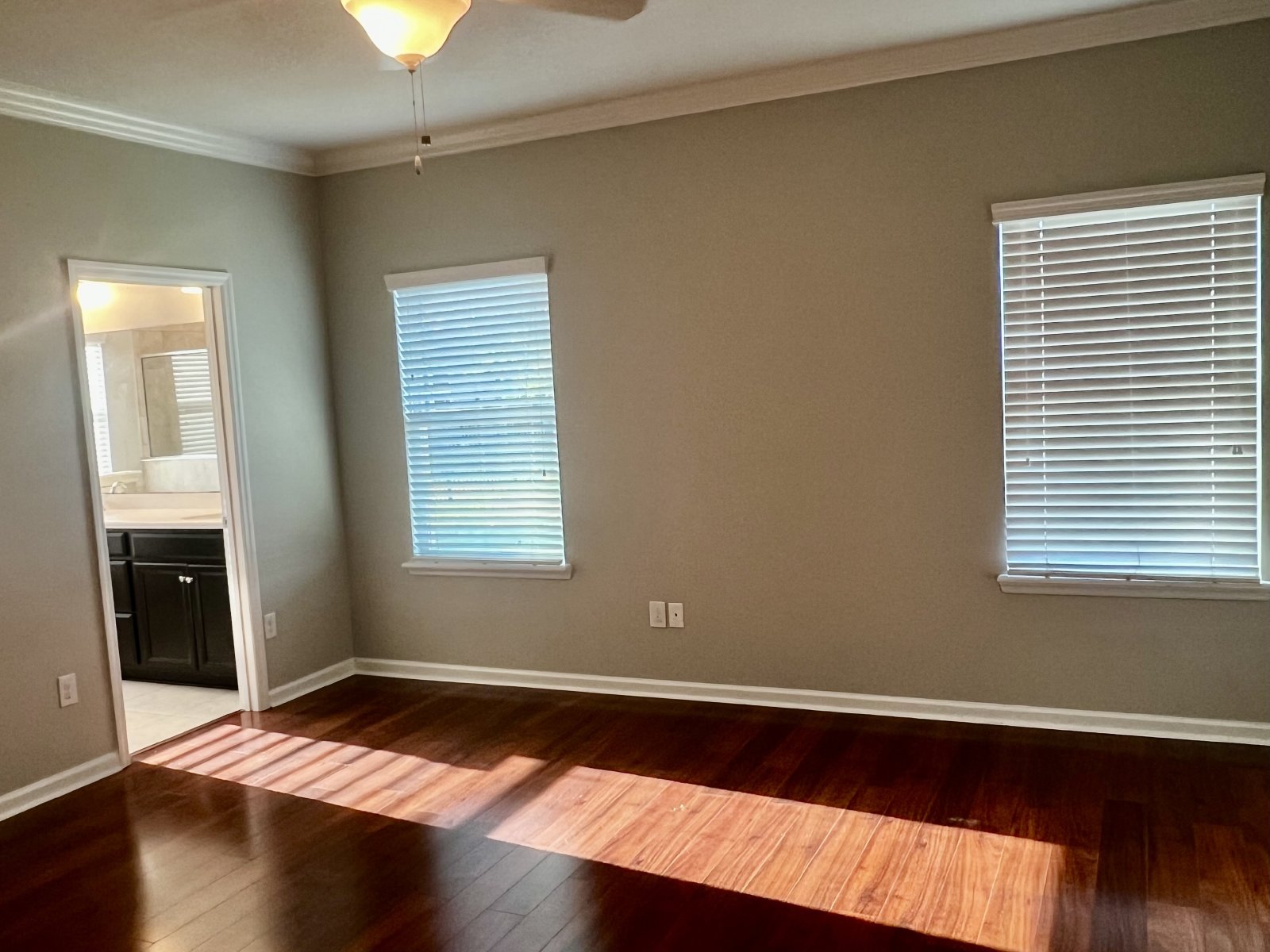Large 4 bedrooms in Yellow Bluff Estates with bonus room property image