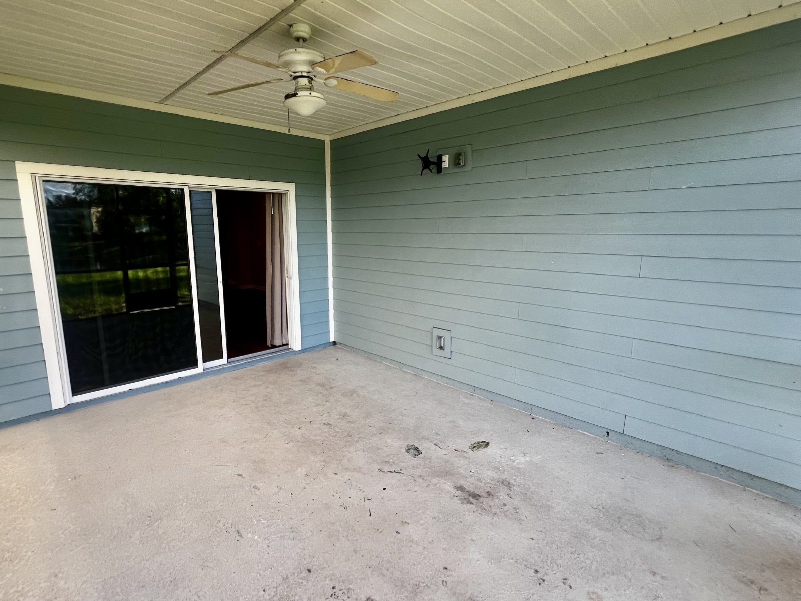 Large 4 bedrooms in Yellow Bluff Estates with bonus room property image