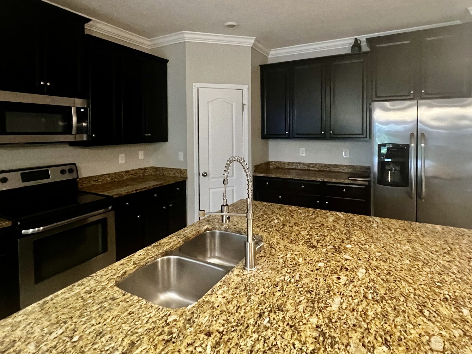 Large 4 bedrooms in Yellow Bluff Estates with bonus room property image