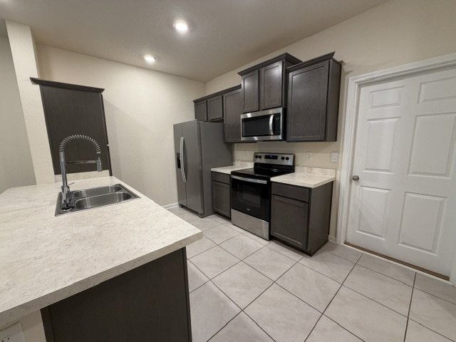 Great 3/2.5 Townhome in Nassau Station property image