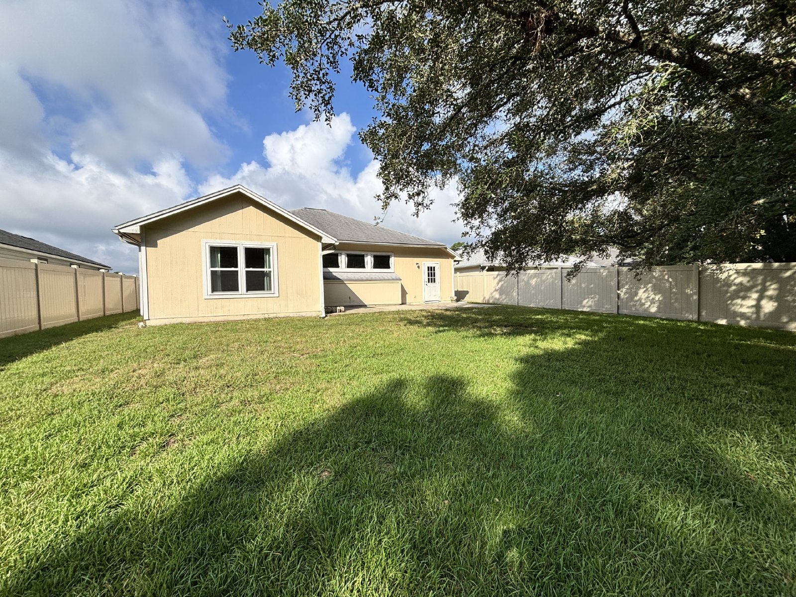 Great Westside Location! property image