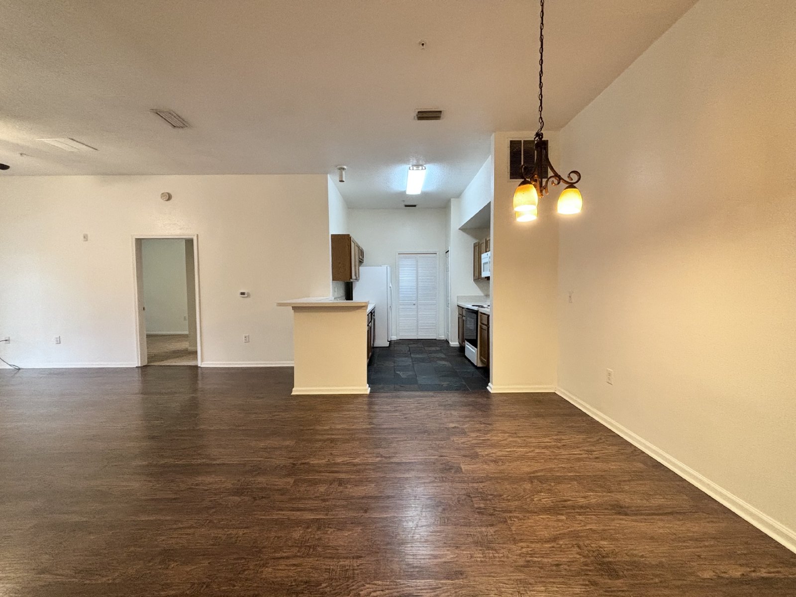 6106 MAGGIES CIR, 104, JACKSONVILLE, FL 32244 property image
