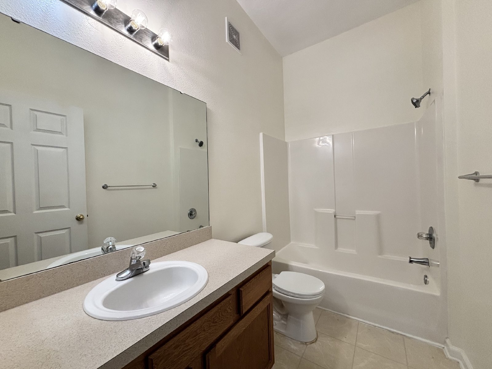 6106 MAGGIES CIR, 104, JACKSONVILLE, FL 32244 property image
