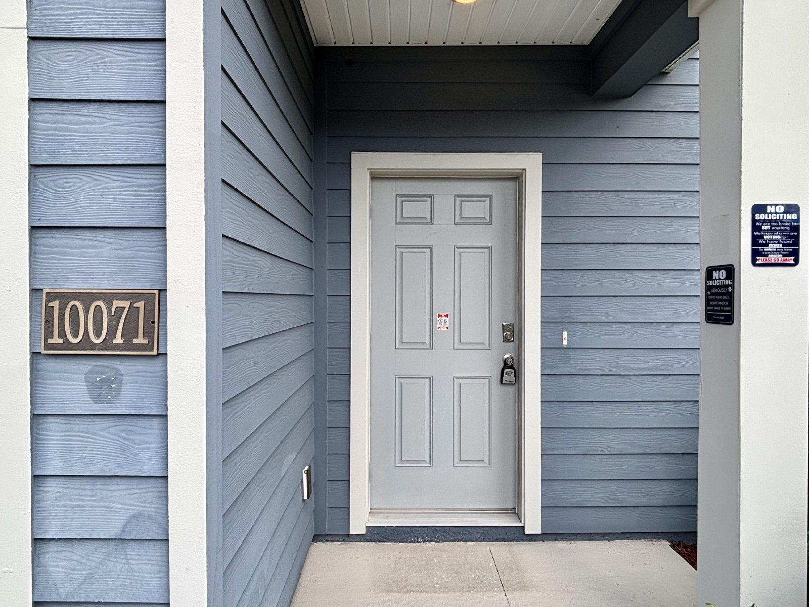 4 Bedroom 2.5 Bathrooms in Fox Creek property image