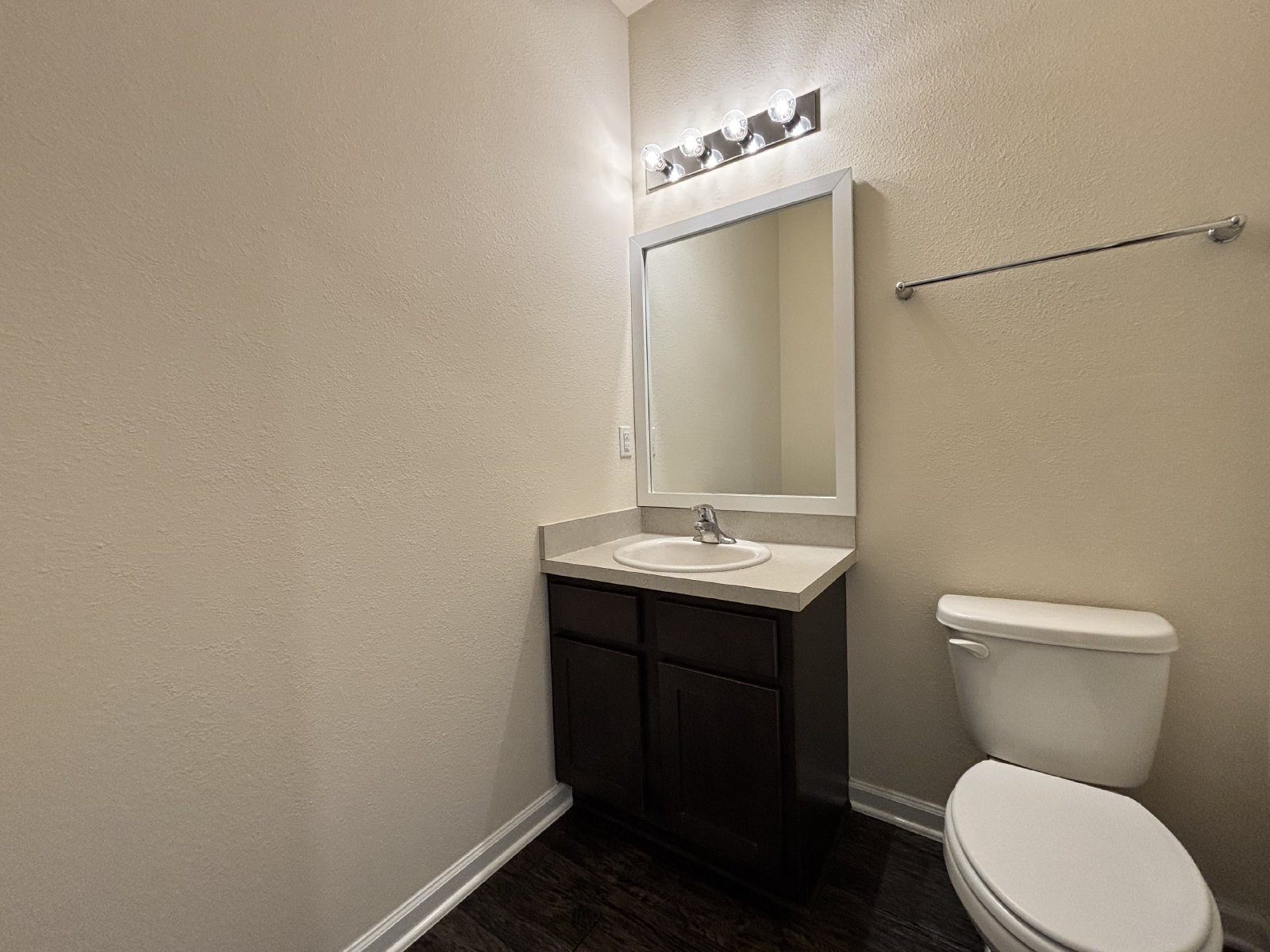 4 Bedroom 2.5 Bathrooms in Fox Creek property image
