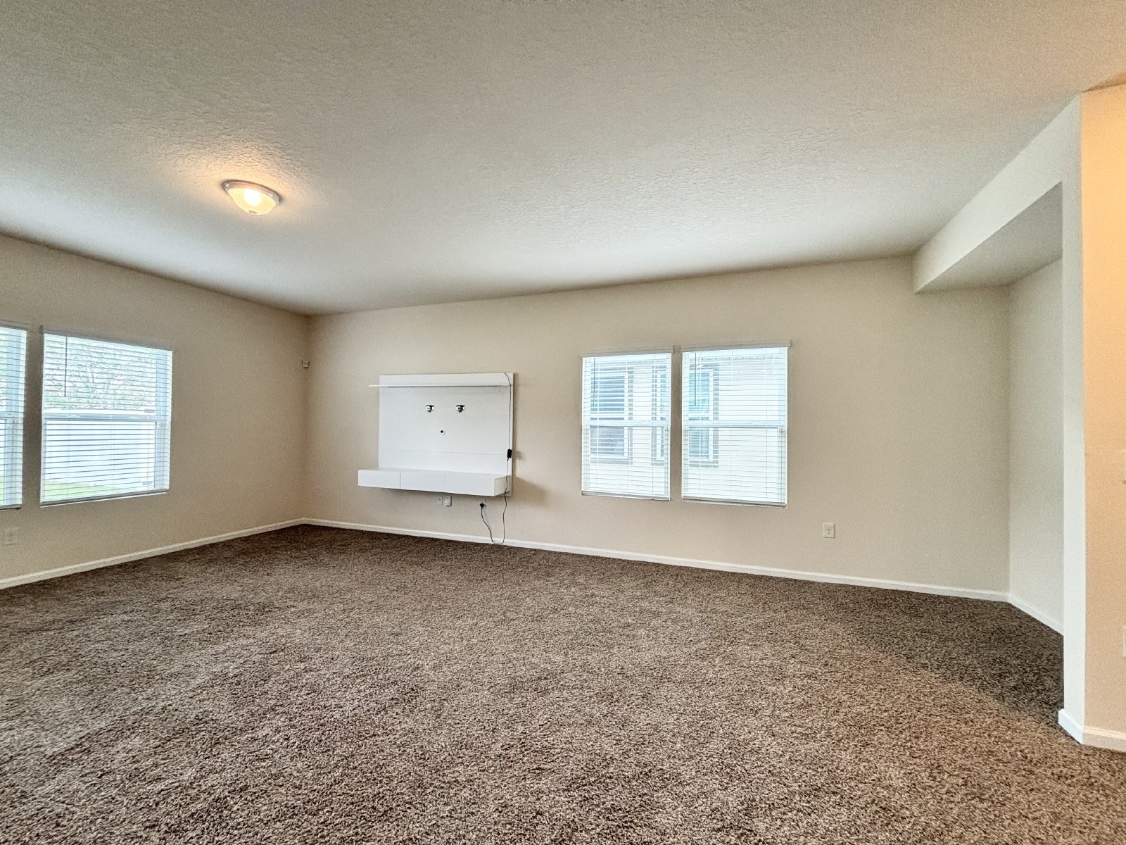 4 Bedroom 2.5 Bathrooms in Fox Creek property image
