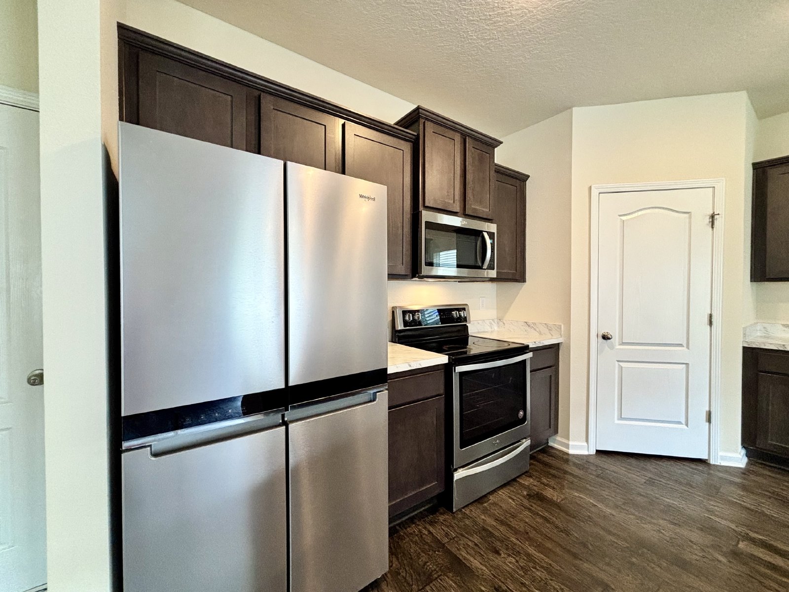 4 Bedroom 2.5 Bathrooms in Fox Creek property image