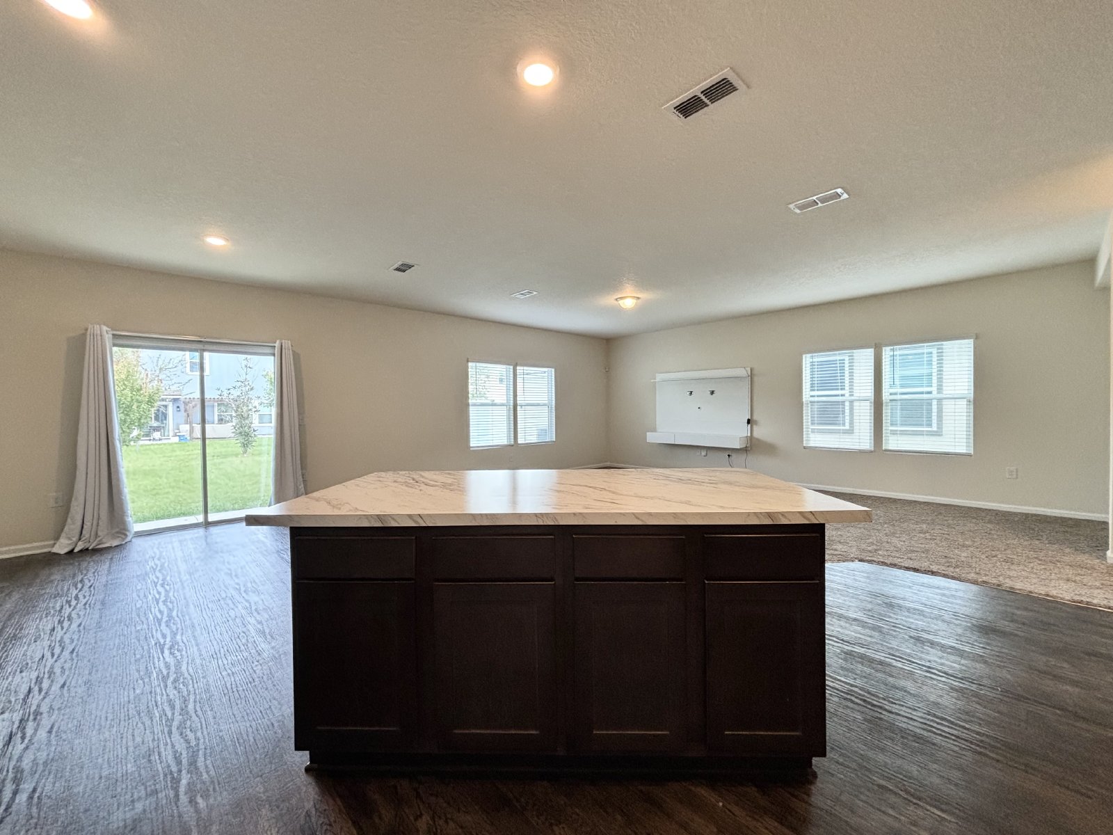 4 Bedroom 2.5 Bathrooms in Fox Creek property image