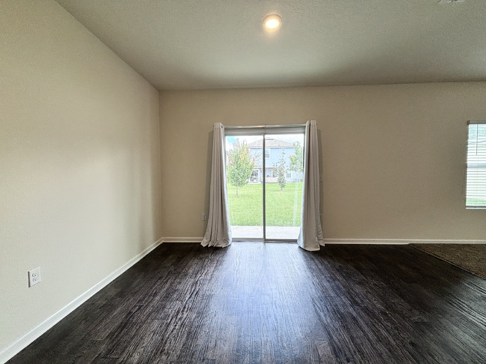 4 Bedroom 2.5 Bathrooms in Fox Creek property image