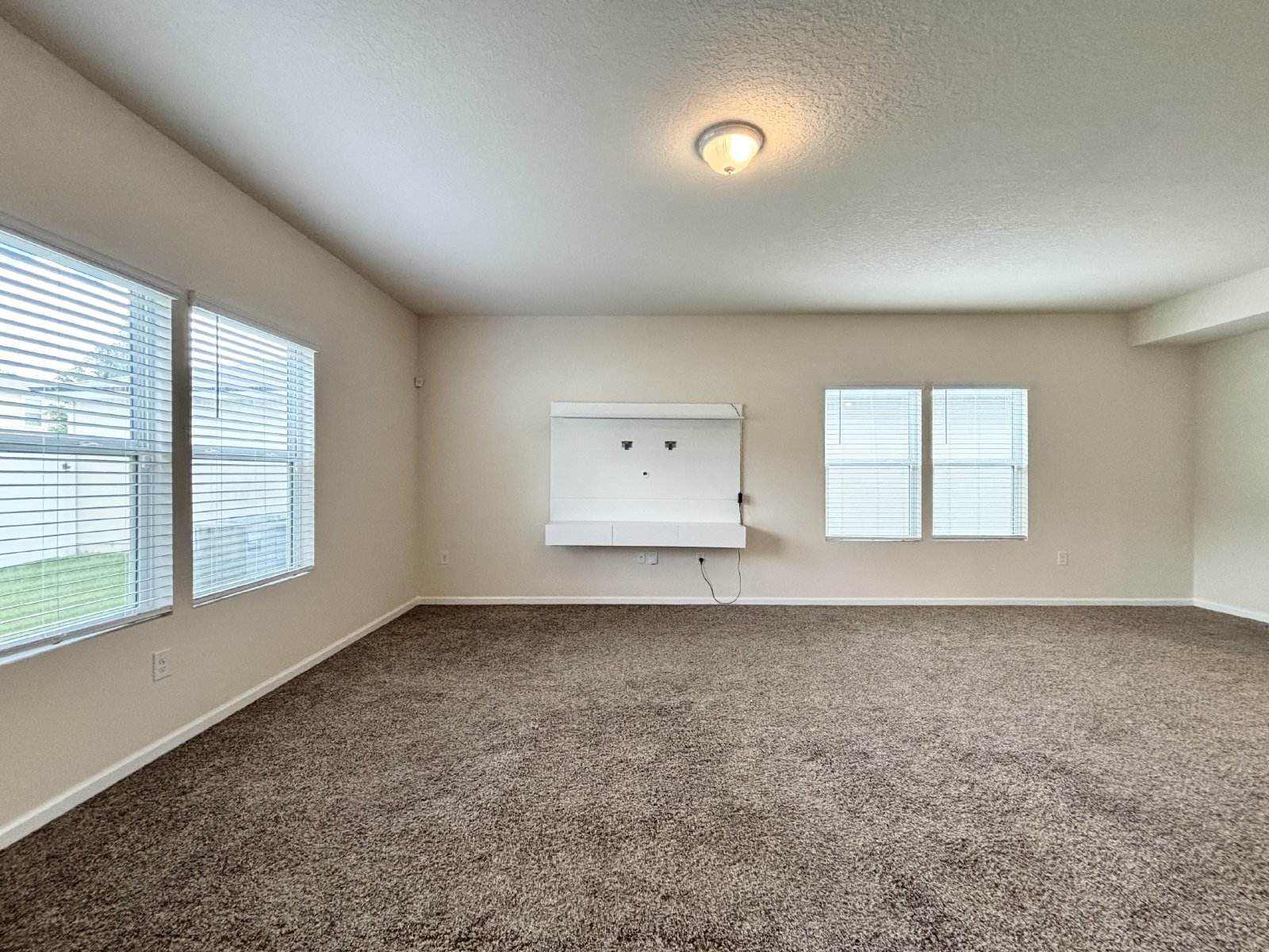 4 Bedroom 2.5 Bathrooms in Fox Creek property image