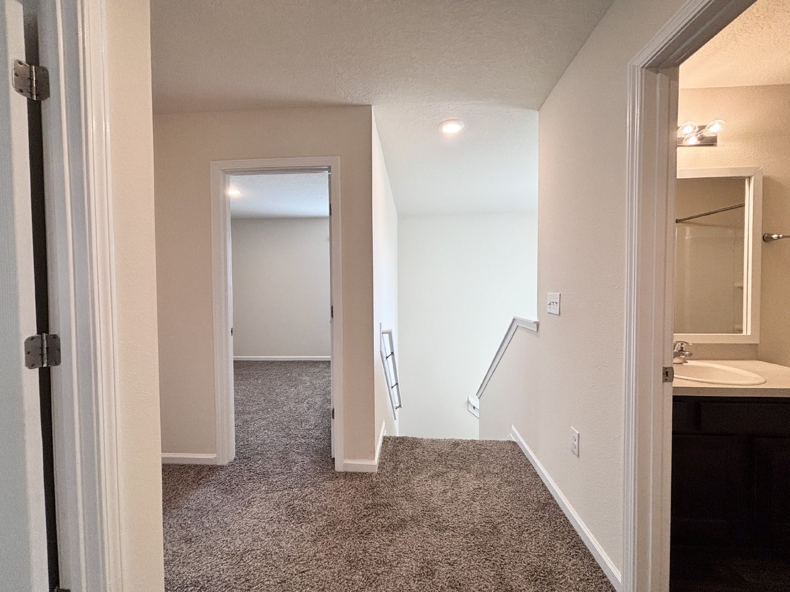 4 Bedroom 2.5 Bathrooms in Fox Creek property image