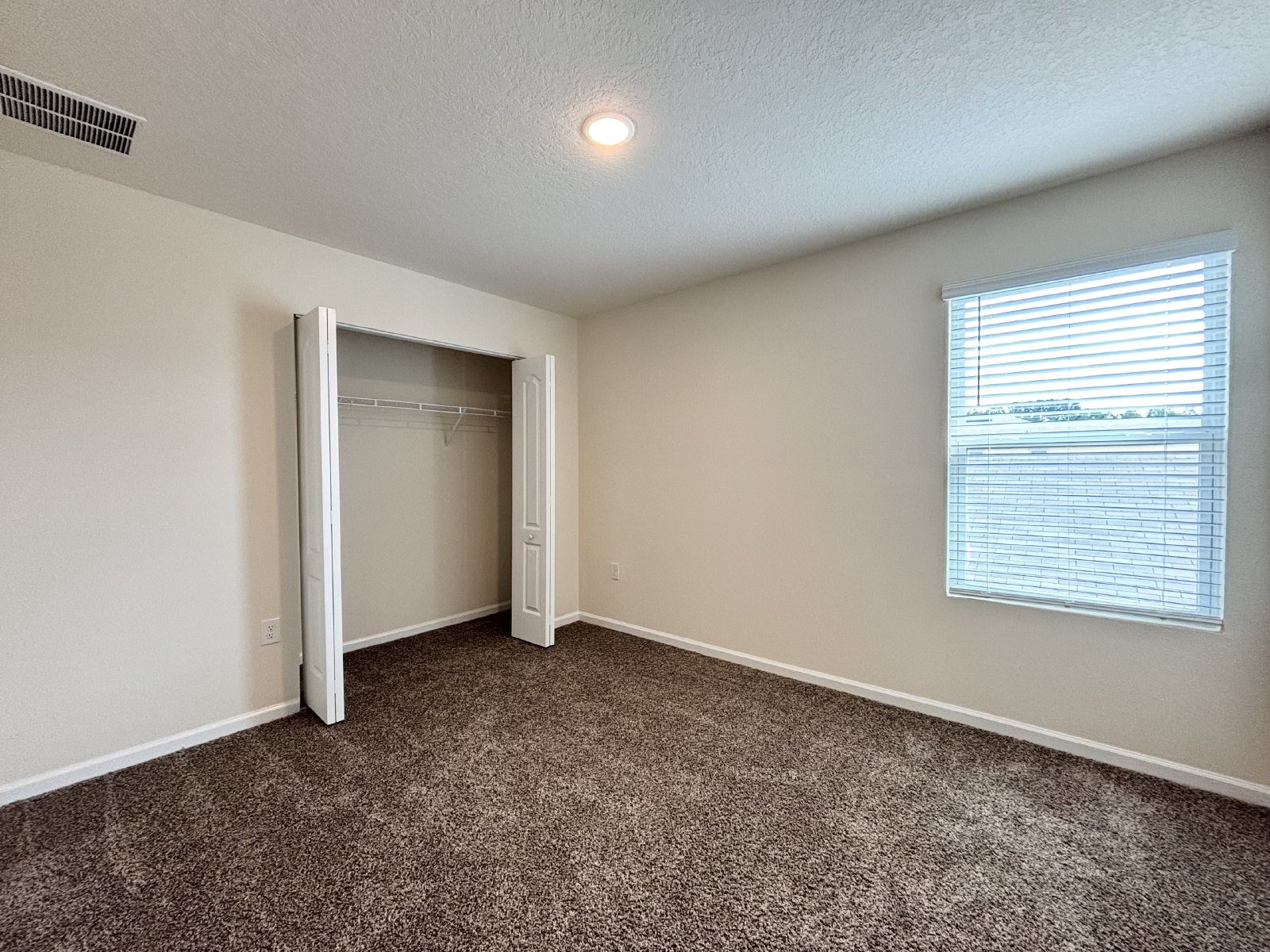 4 Bedroom 2.5 Bathrooms in Fox Creek property image