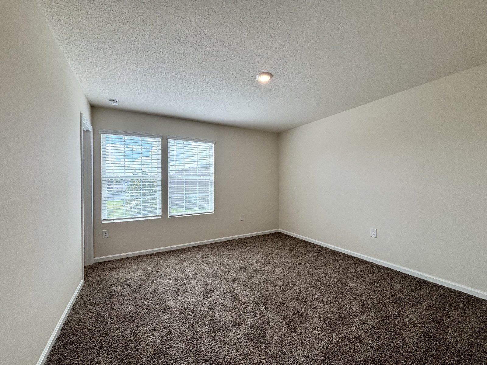 4 Bedroom 2.5 Bathrooms in Fox Creek property image