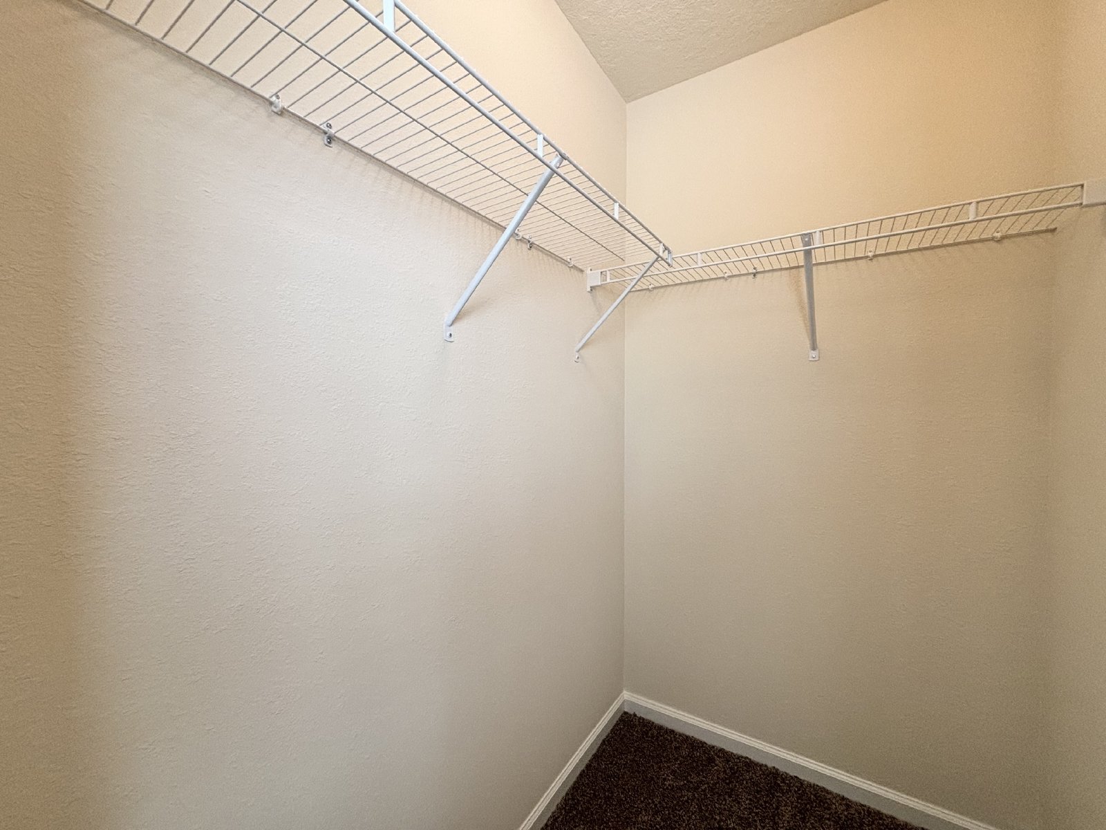 4 Bedroom 2.5 Bathrooms in Fox Creek property image