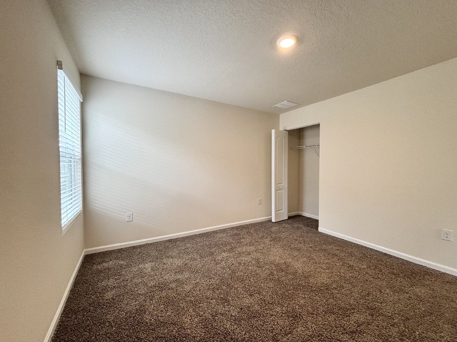 4 Bedroom 2.5 Bathrooms in Fox Creek property image