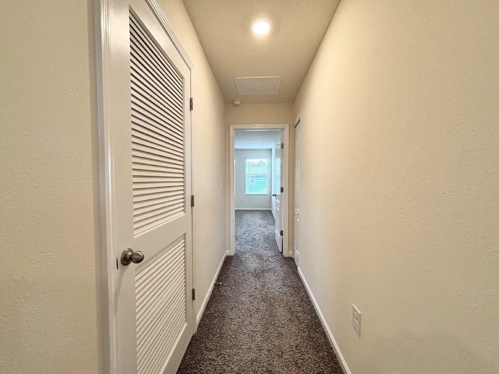 4 Bedroom 2.5 Bathrooms in Fox Creek property image