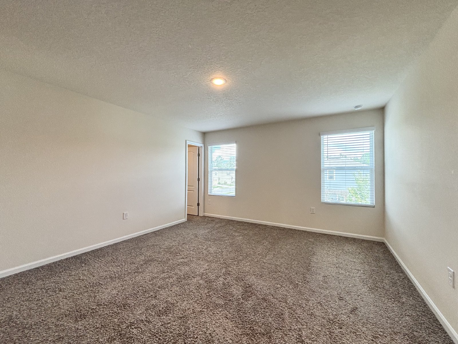 4 Bedroom 2.5 Bathrooms in Fox Creek property image