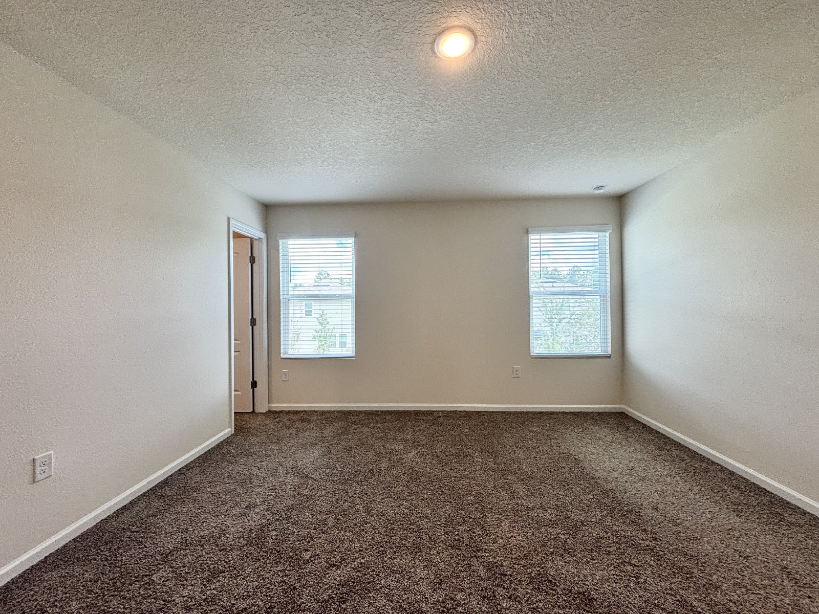 4 Bedroom 2.5 Bathrooms in Fox Creek property image