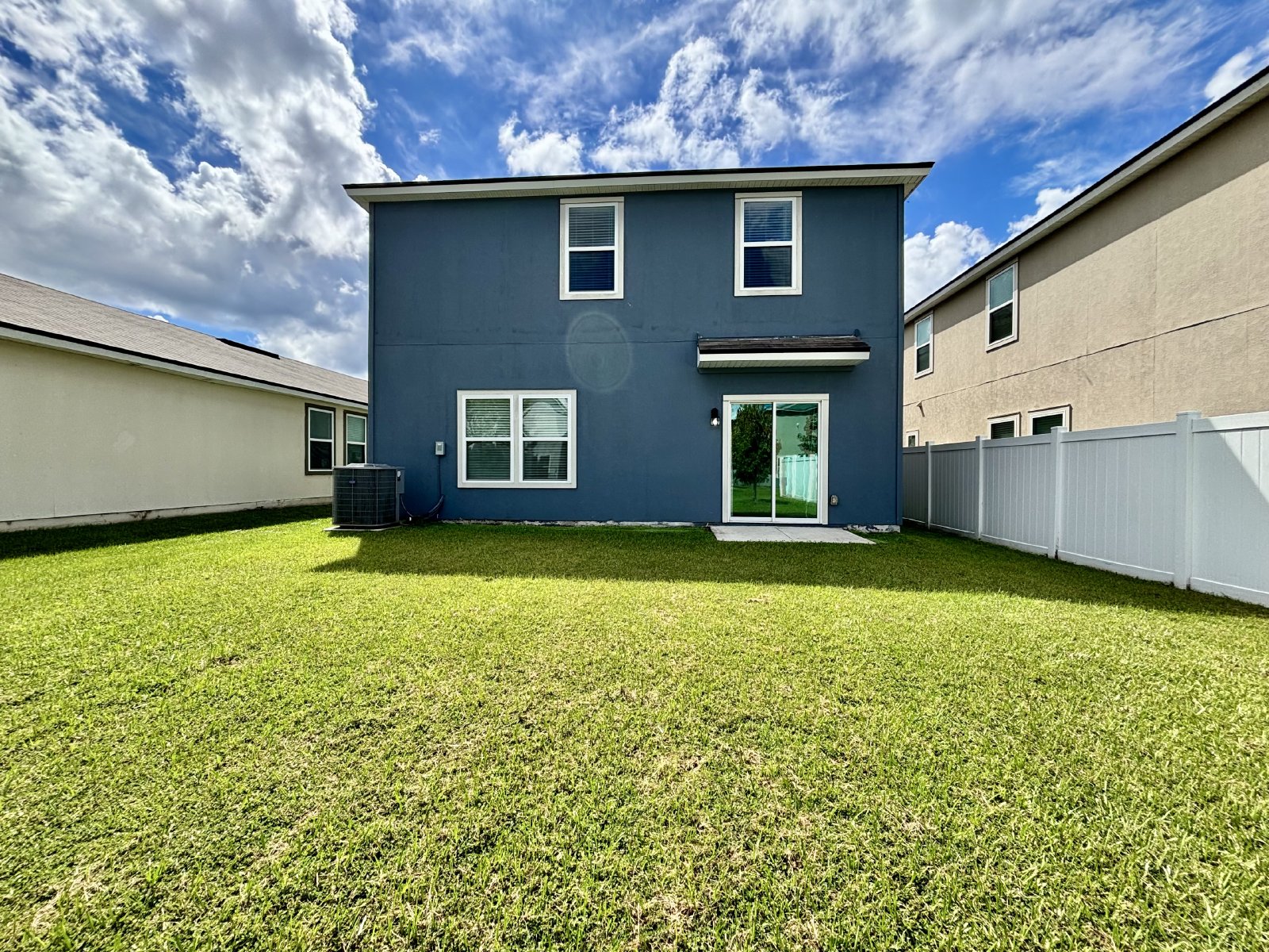 4 Bedroom 2.5 Bathrooms in Fox Creek property image