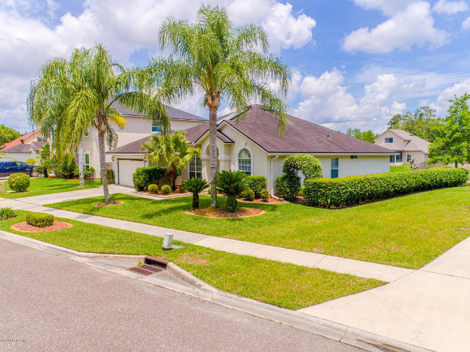 Large 3 bedroom with separate office in Captiva Bluff property image