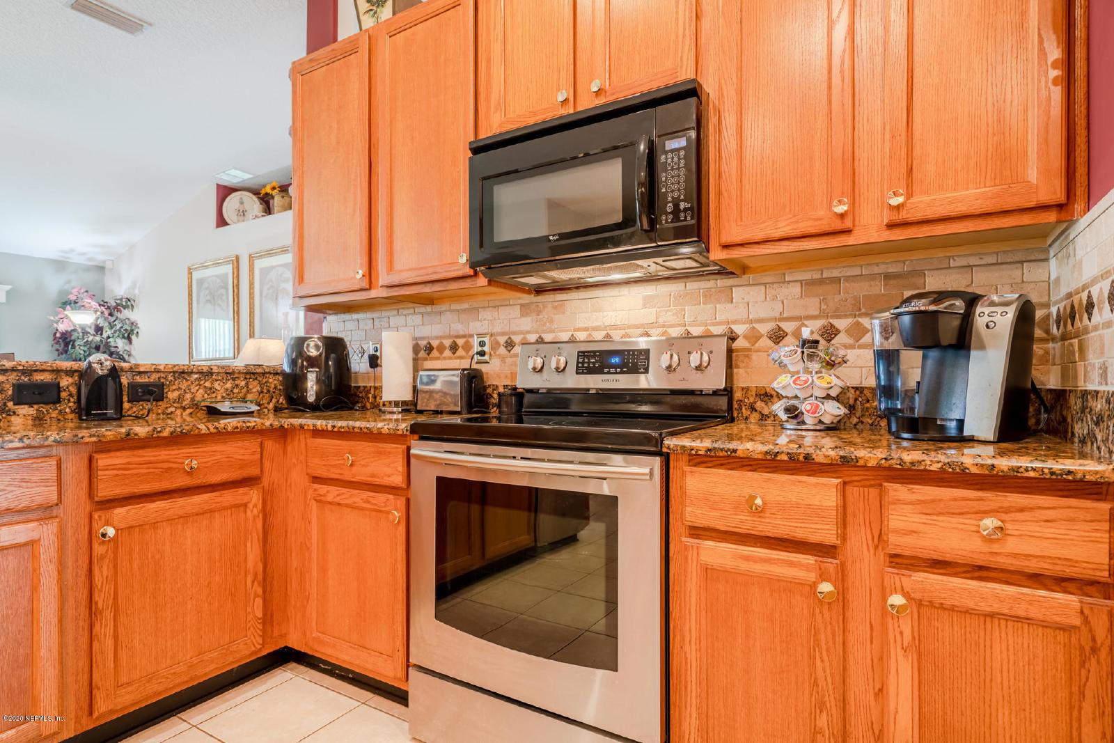 Large 3 bedroom with separate office in Captiva Bluff property image