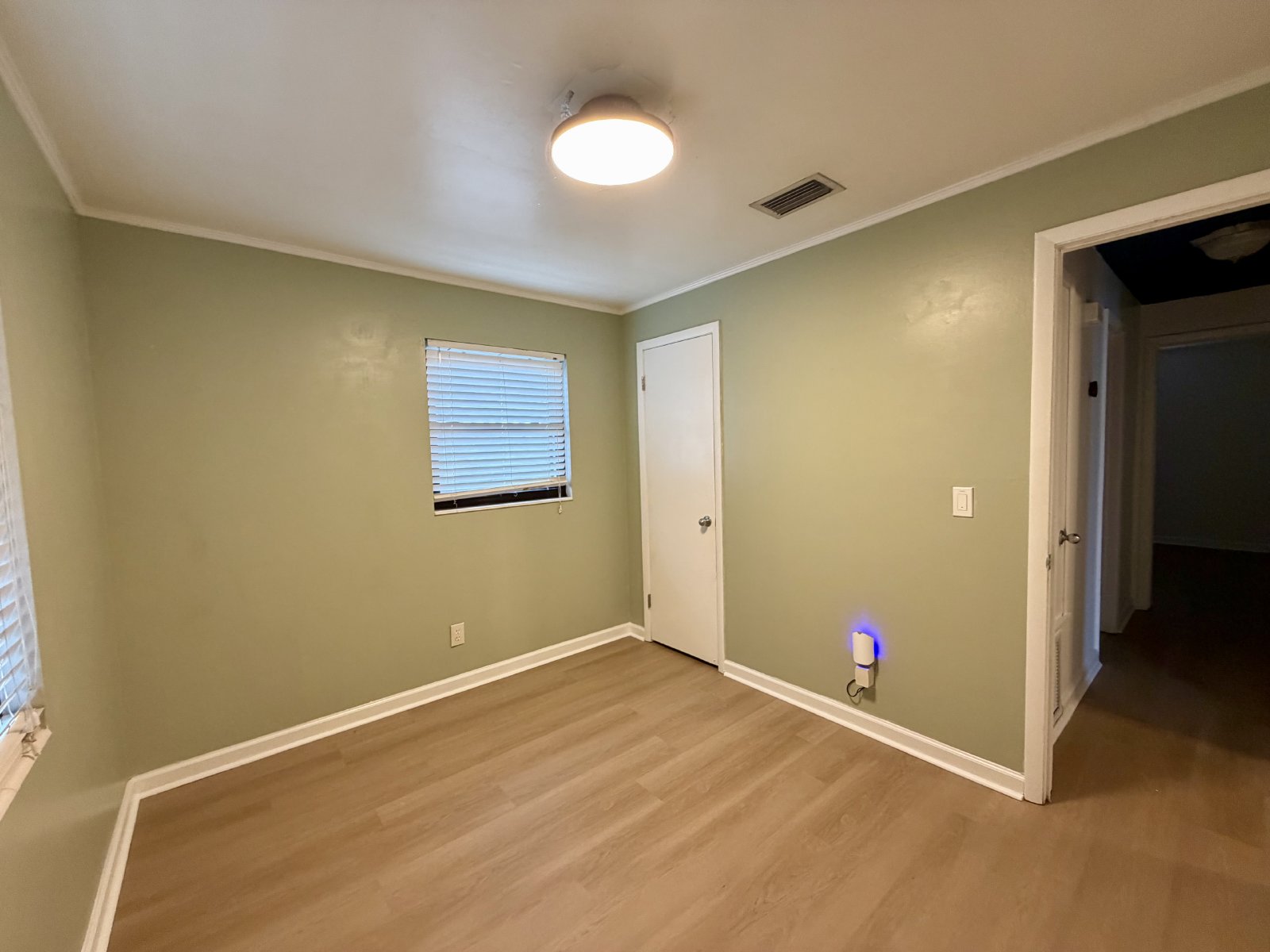 Three bedroom home in convenient location! property image