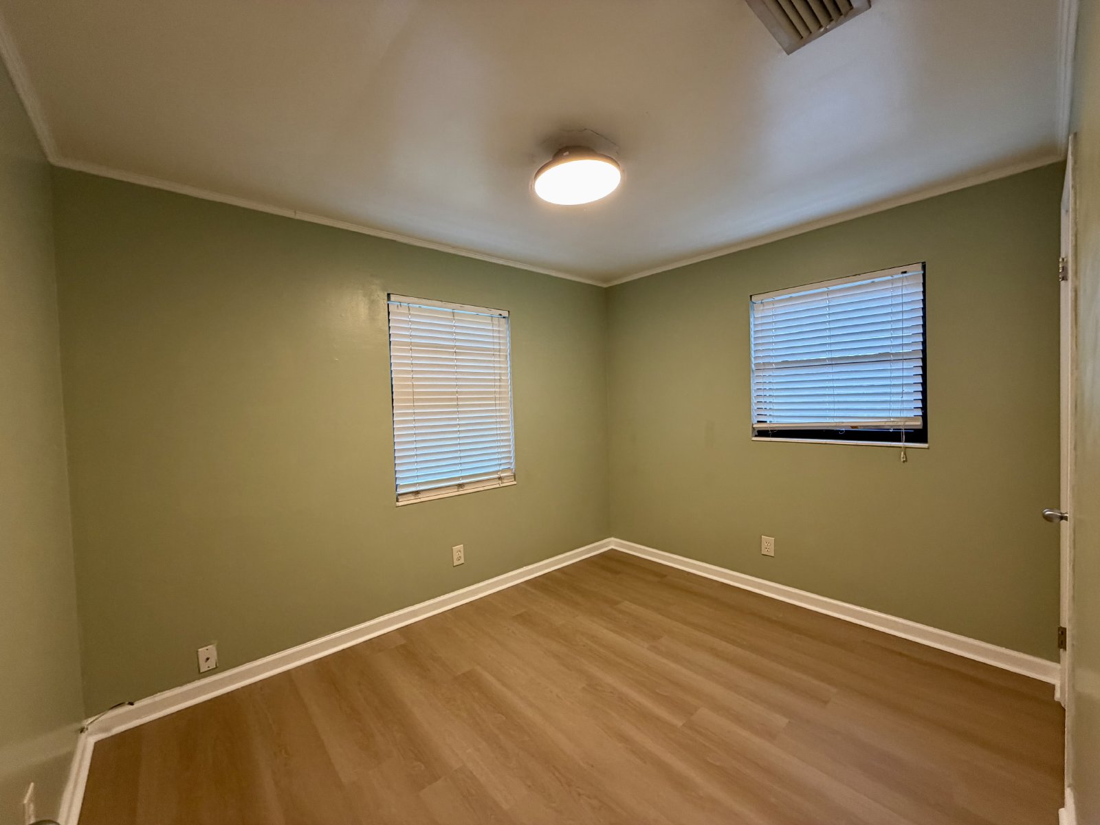 Three bedroom home in convenient location! property image