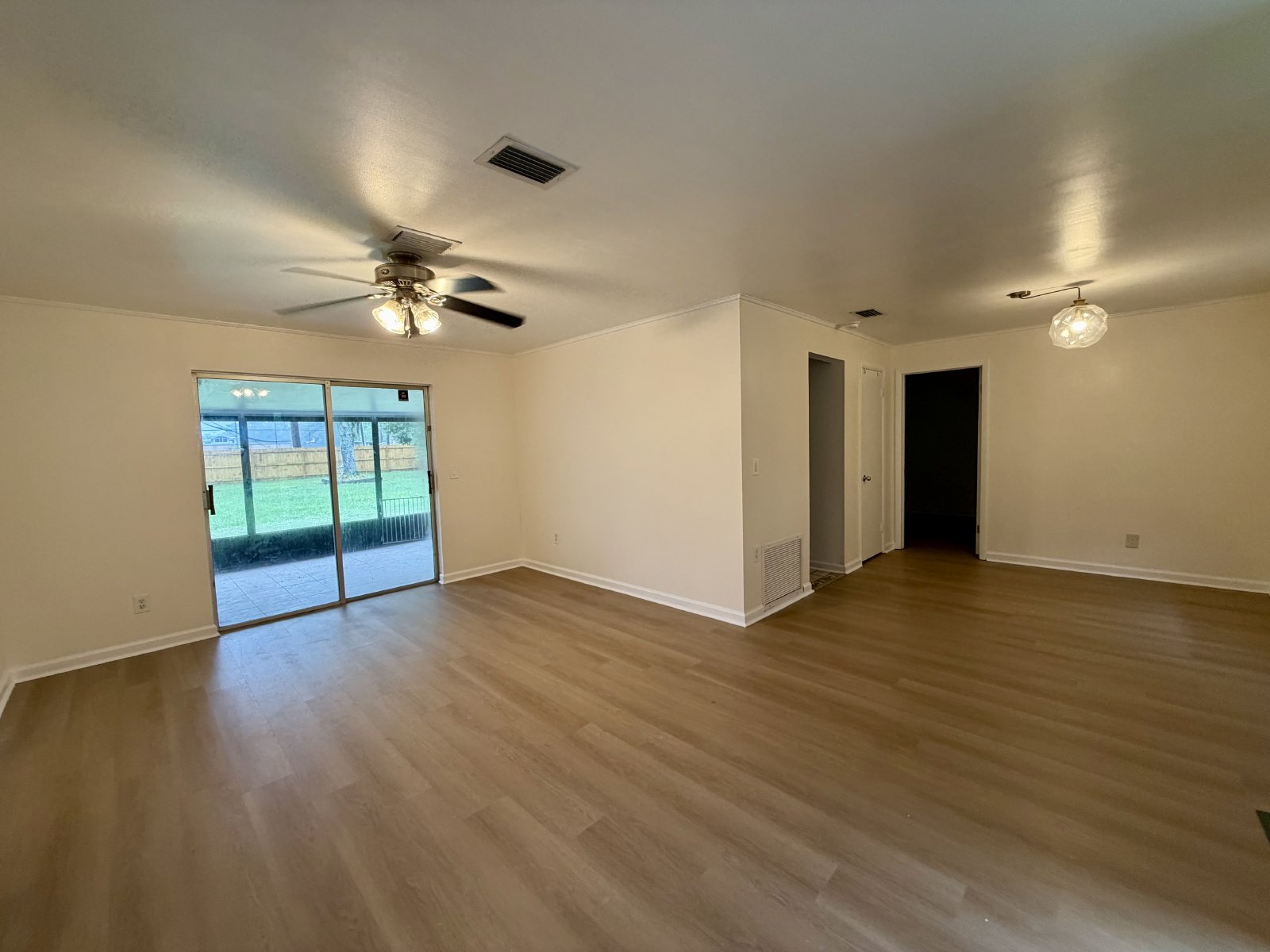 Three bedroom home in convenient location! property image