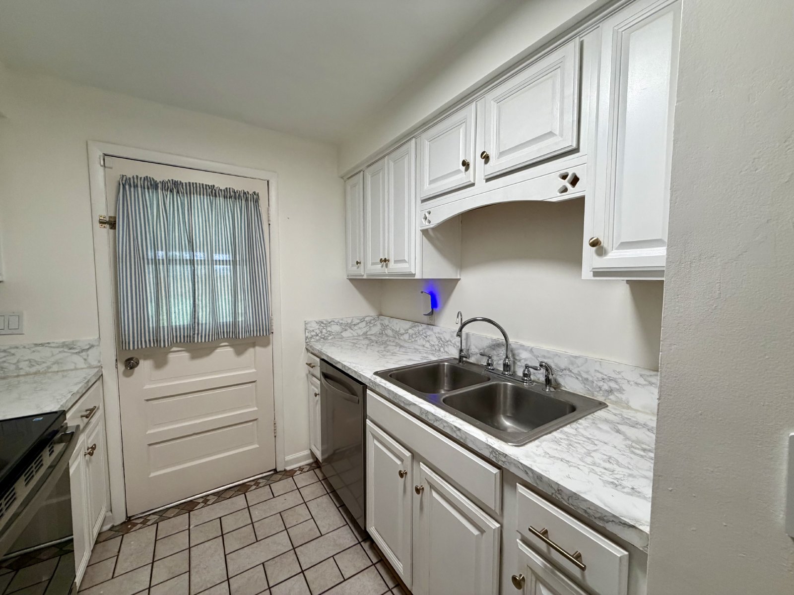 Three bedroom home in convenient location! property image