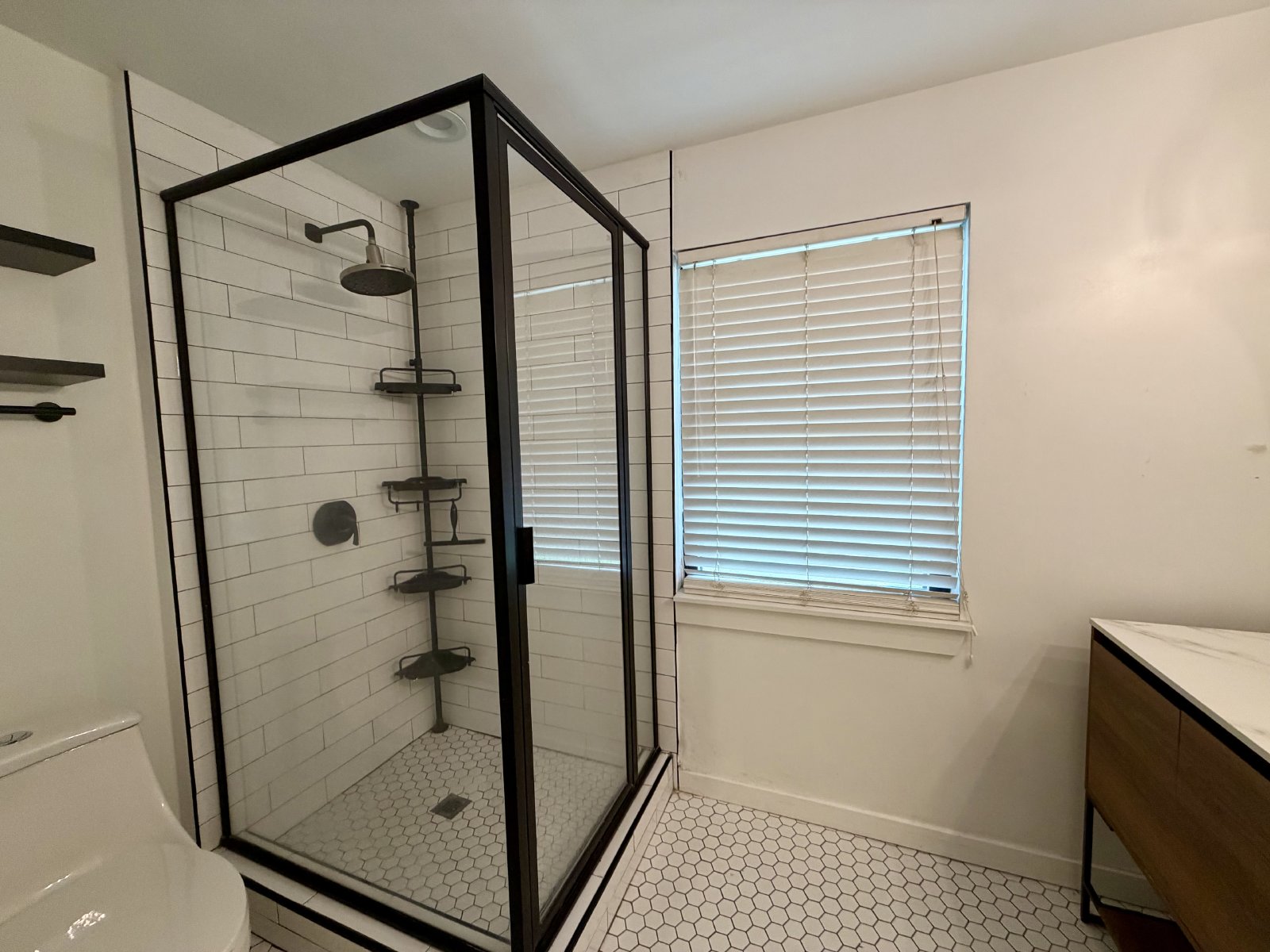 Three bedroom home in convenient location! property image