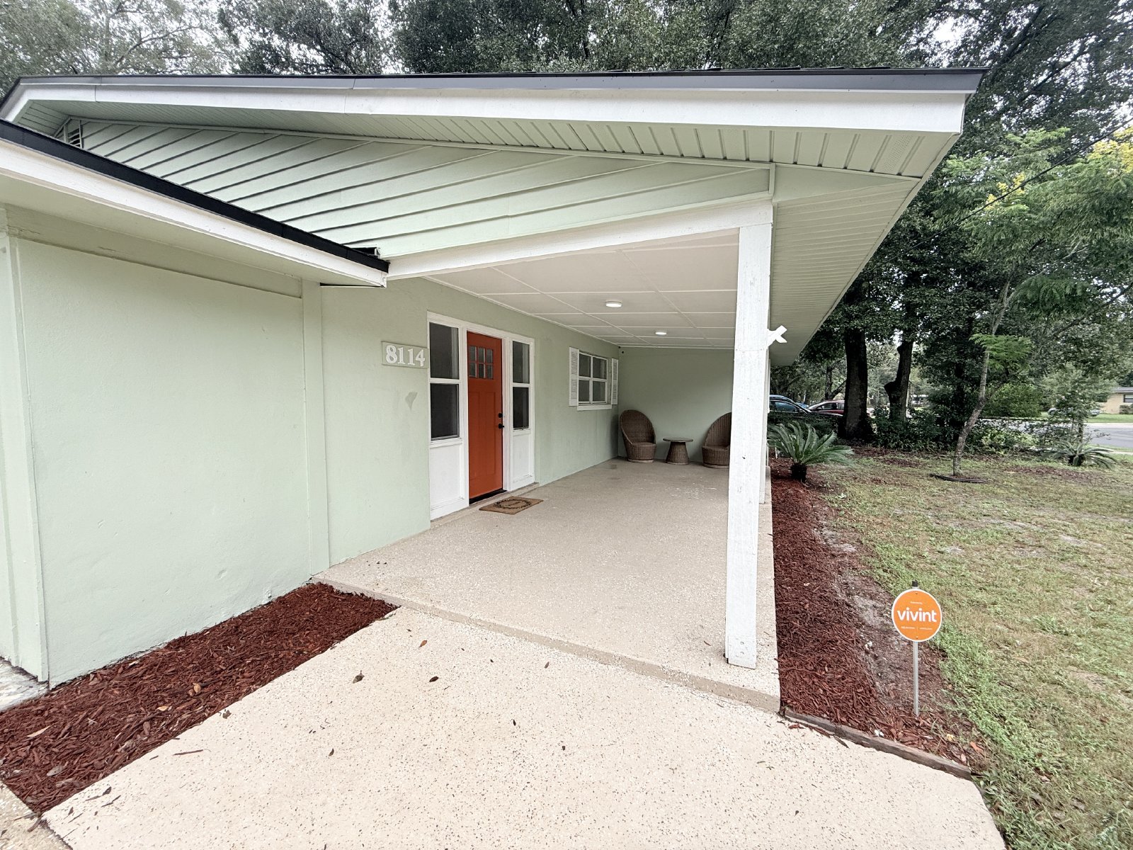 Beautifully Renovated 3-Bedroom Home with Huge Yard & Detached Workshop property image