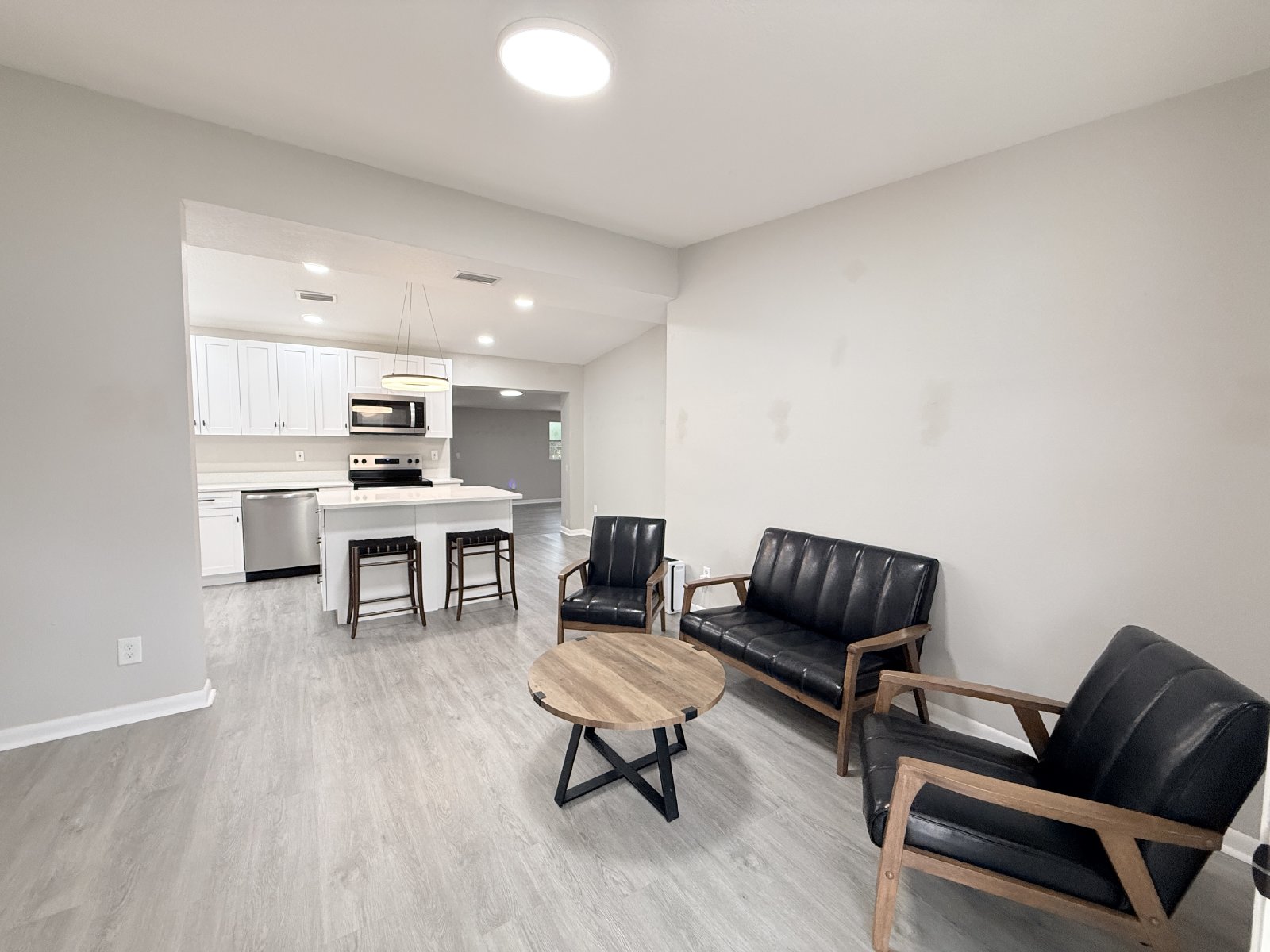 Beautifully Renovated 3-Bedroom Home with Huge Yard & Detached Workshop property image
