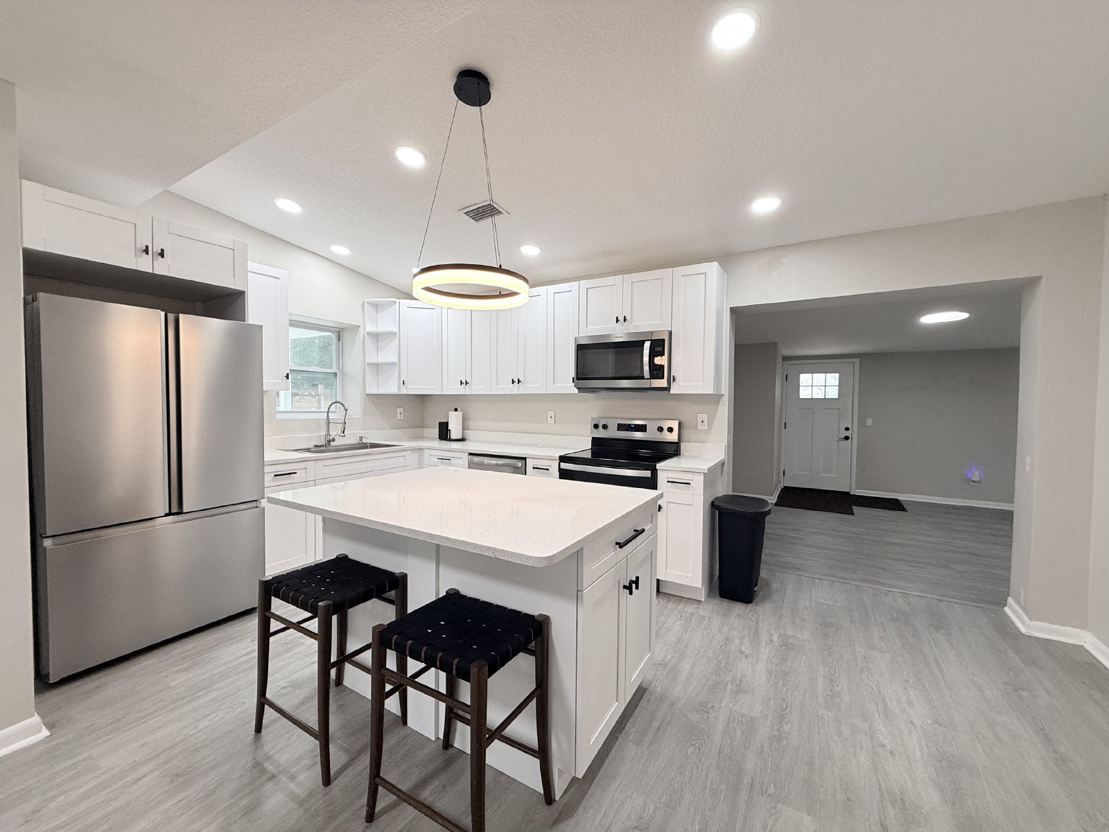 Beautifully Renovated 3-Bedroom Home with Huge Yard & Detached Workshop property image