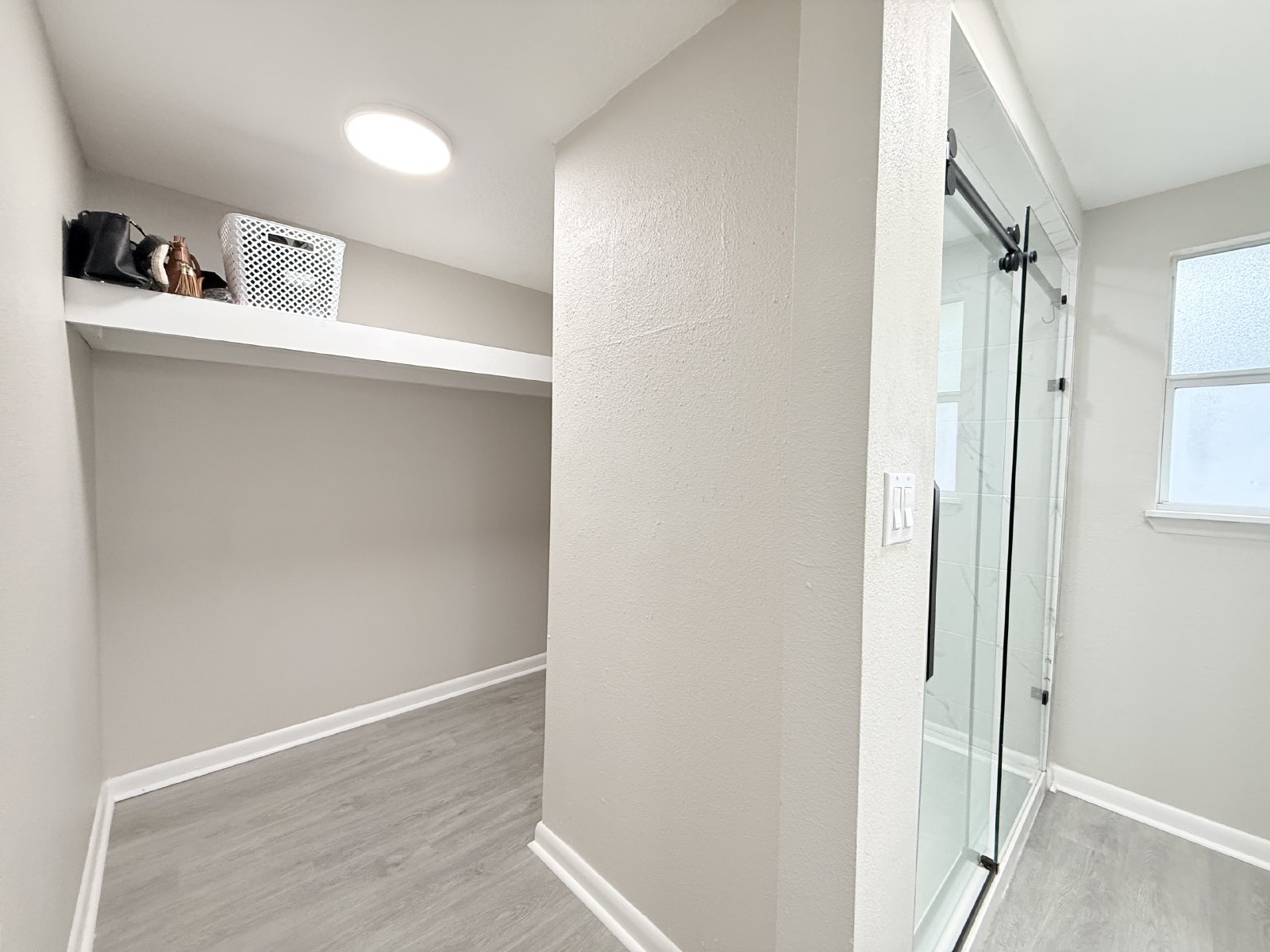 Beautifully Renovated 3-Bedroom Home with Huge Yard & Detached Workshop property image
