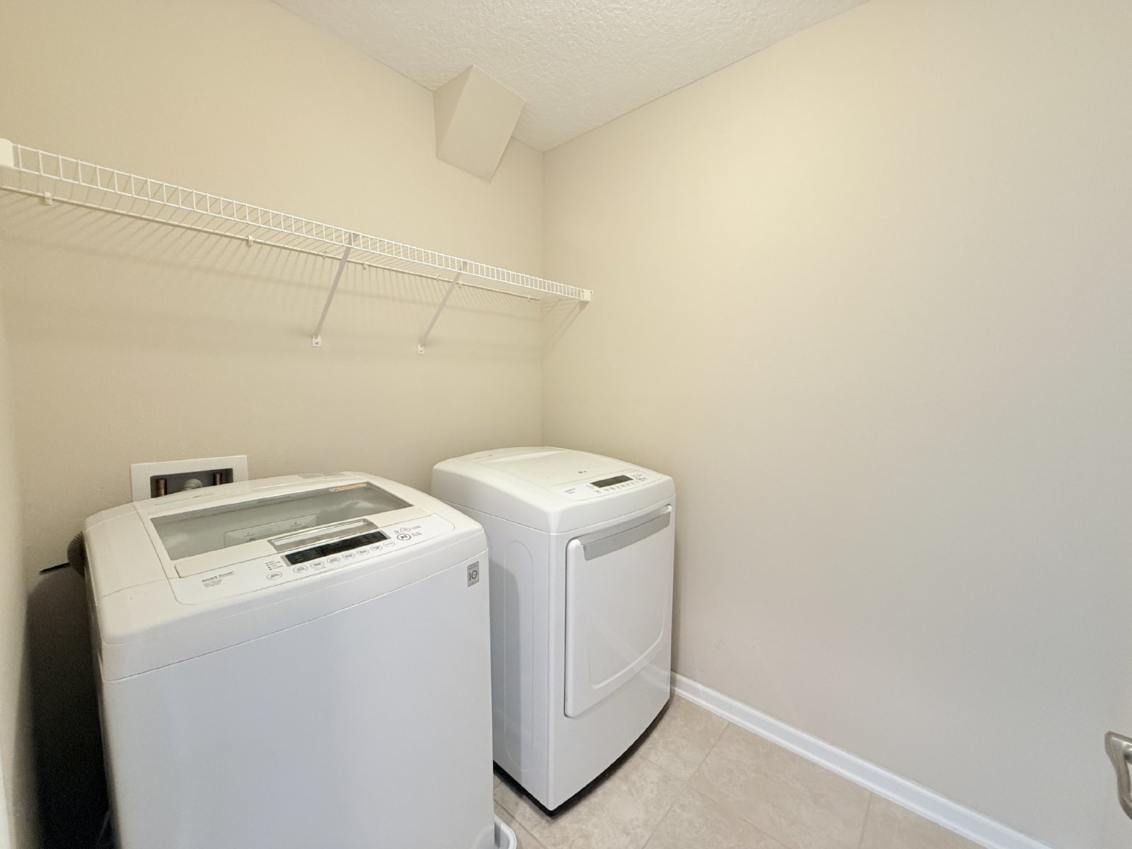 Spacious 4BR Home with Office, Loft & Lawn Care Included! property image