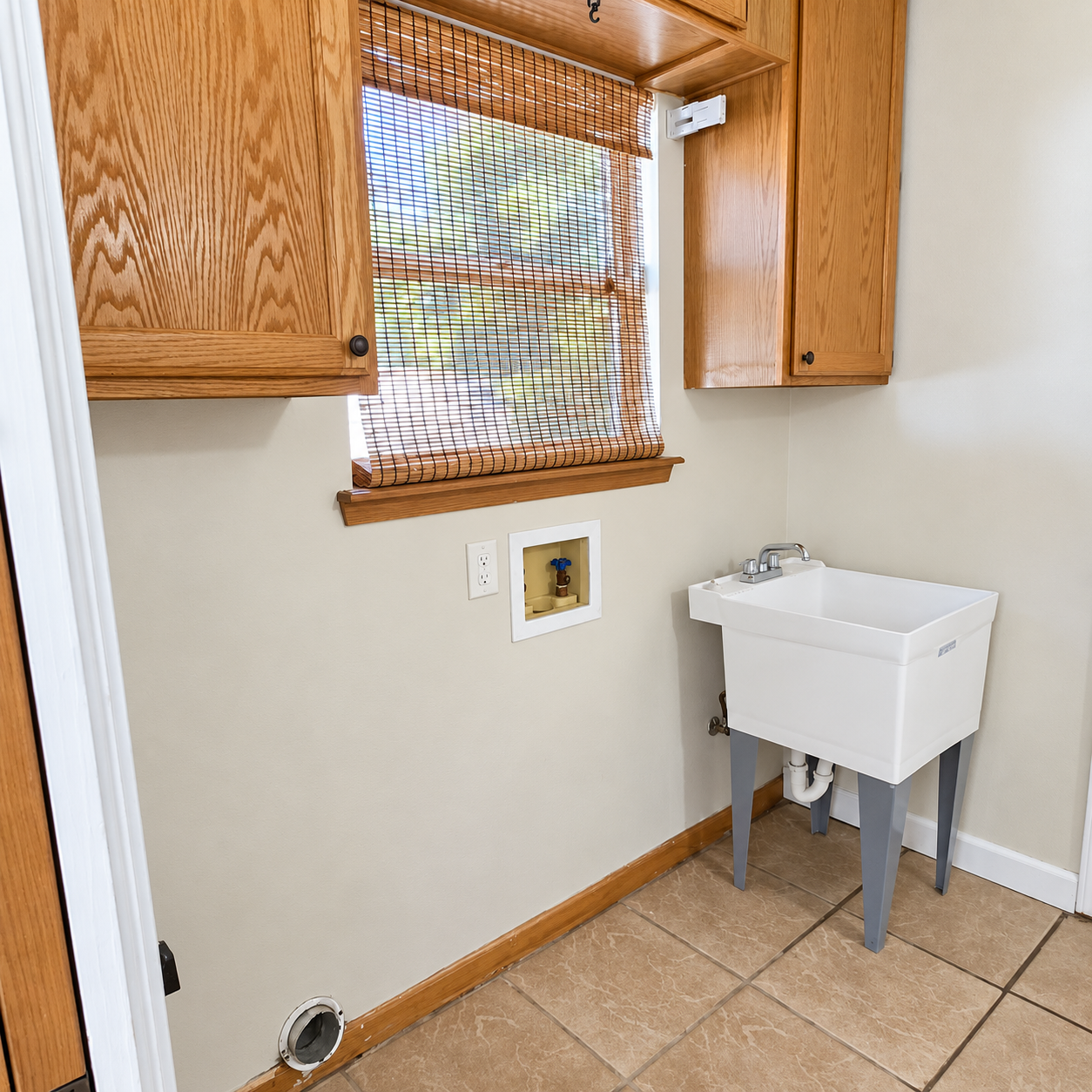 Spacious 3-Bedroom Home with Screened Lanai and Fenced Backyard property image