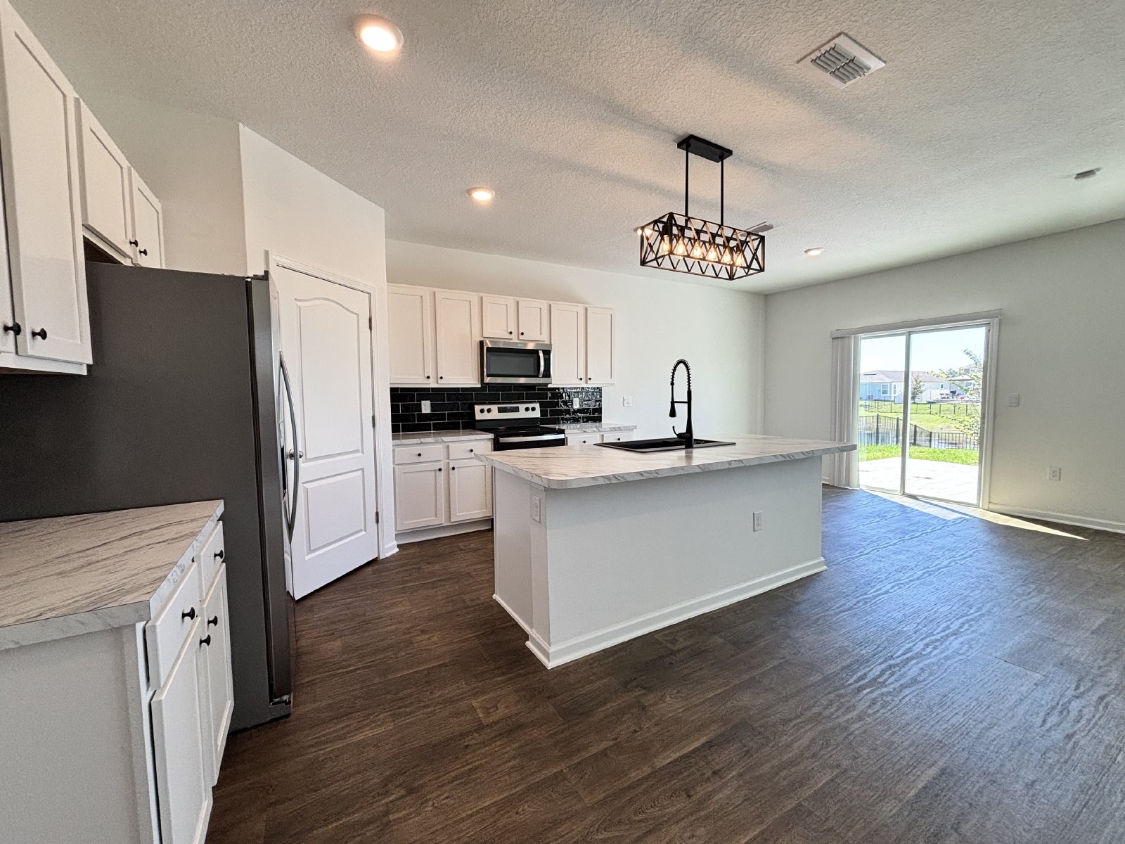 Large Home in Cross Creek property image