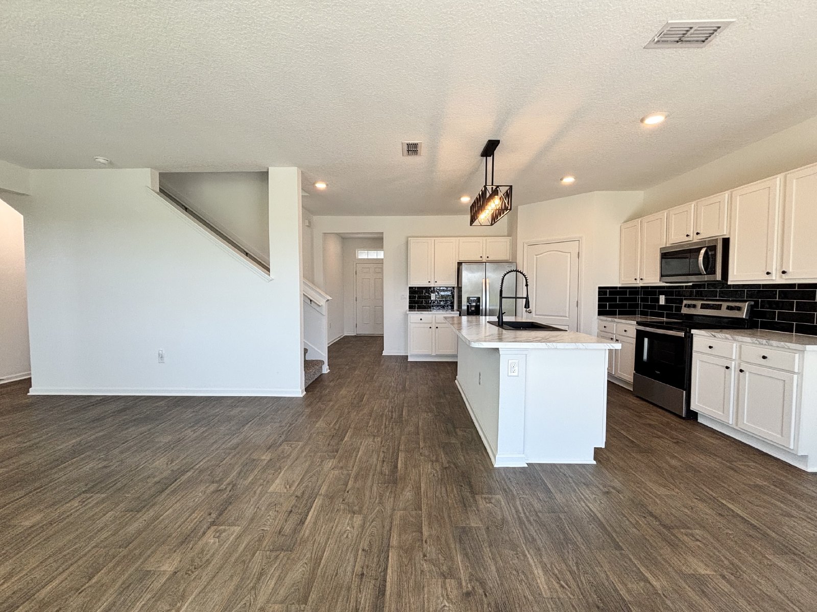 Large Home in Cross Creek property image