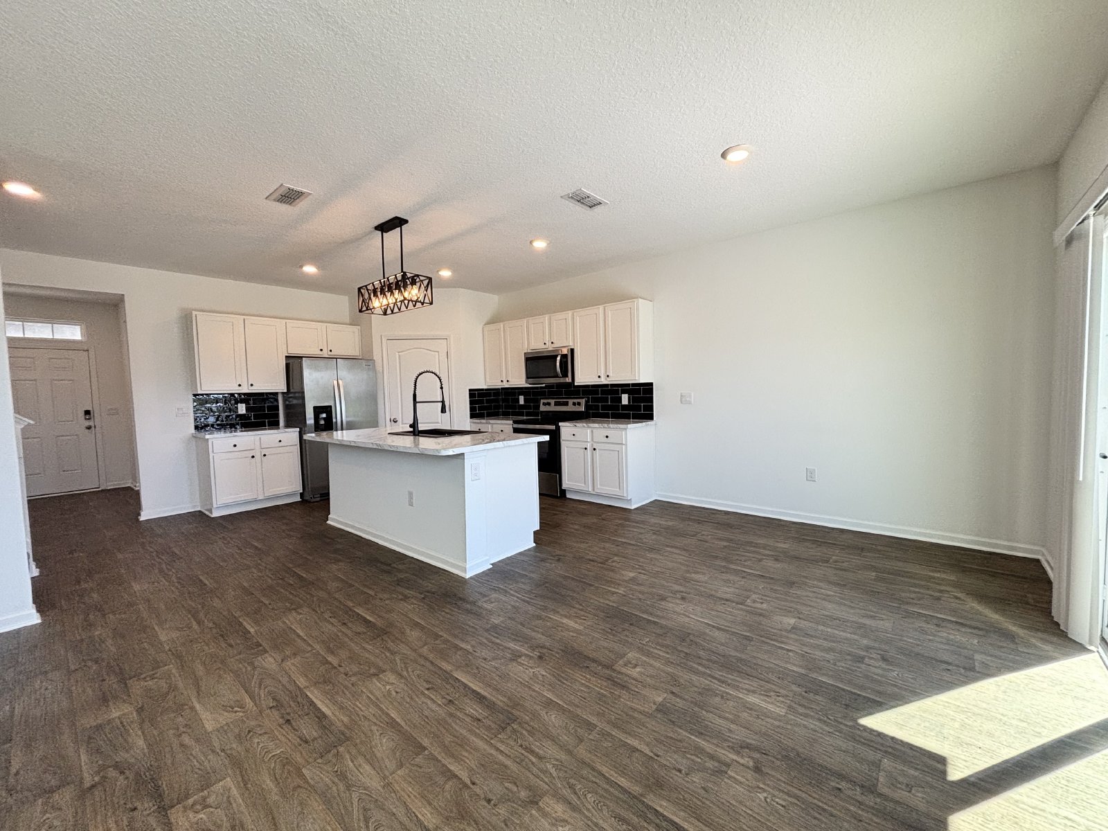Large Home in Cross Creek property image